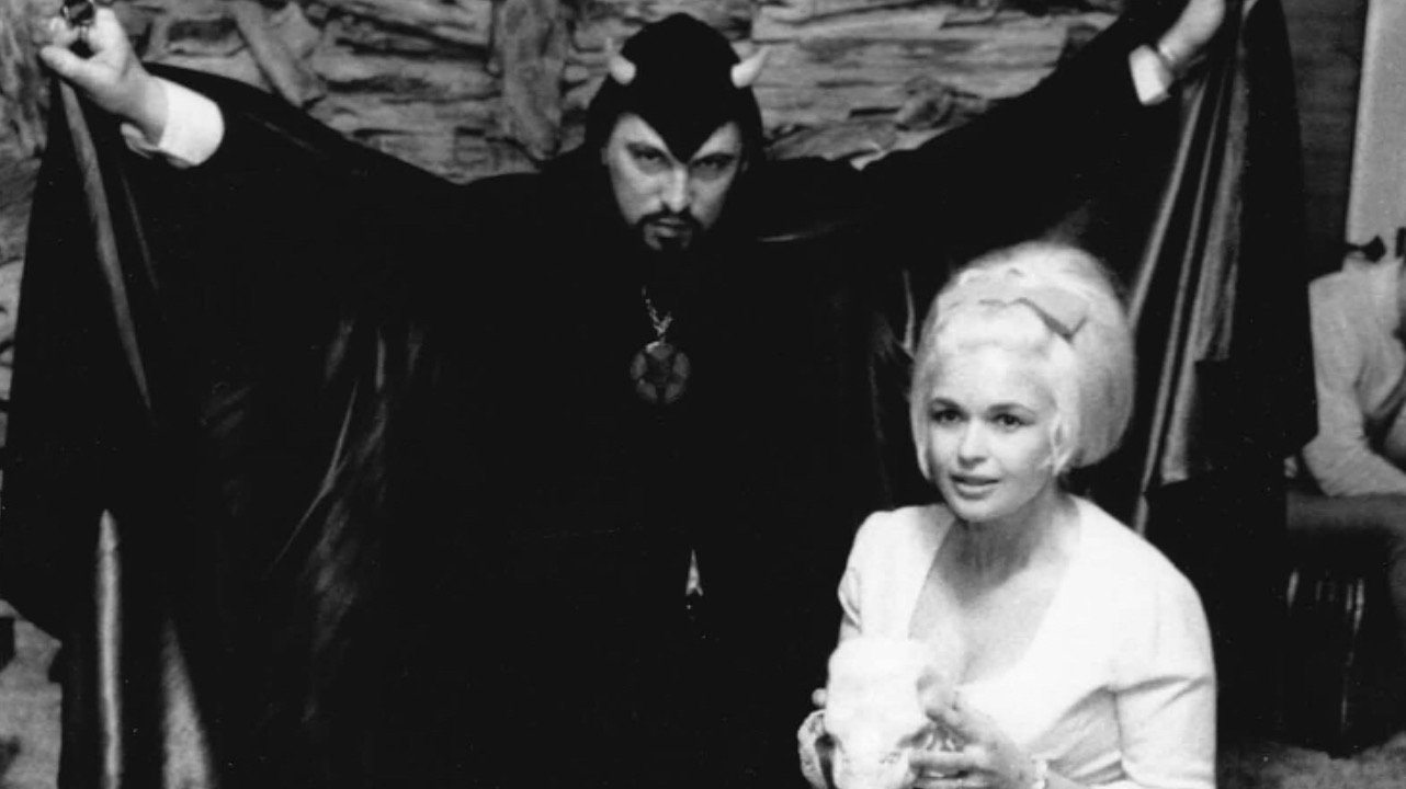 Mansfield 66/67 Background