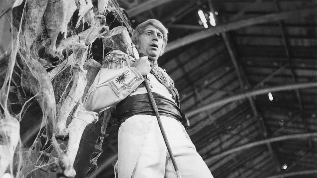 La mansión de la locura Background