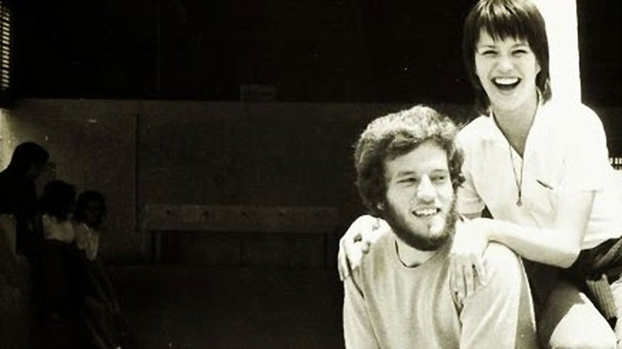 Vocacional: Uma Aventura Humana Background