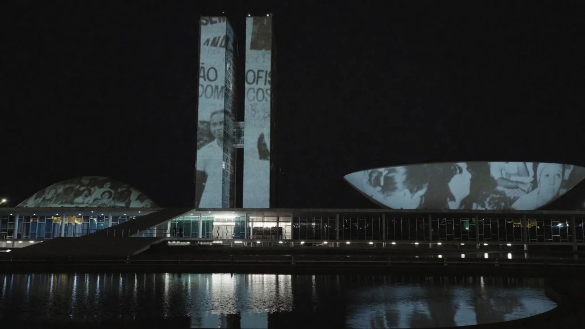 Quando Elas Se Movimentam Background