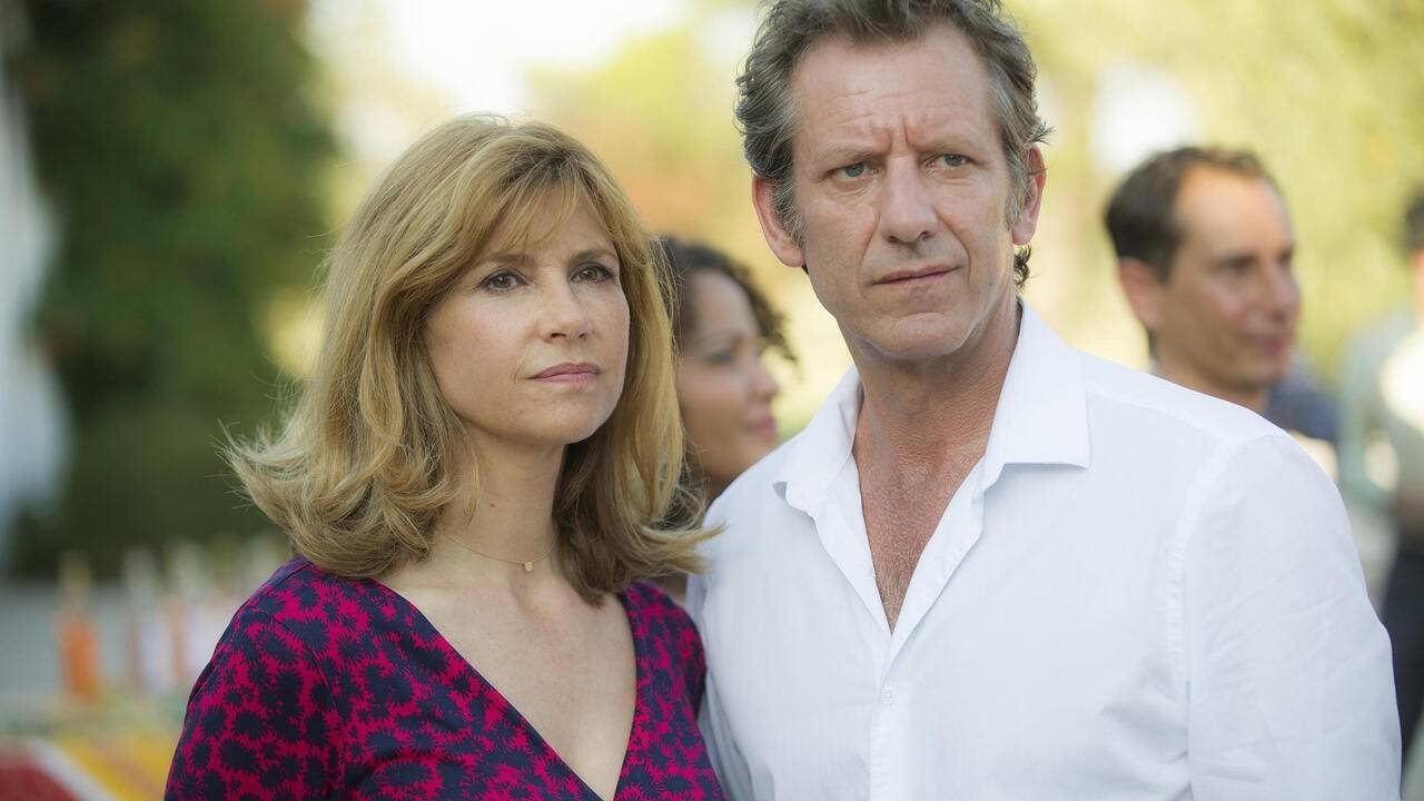 Murder In Aigues-Mortes Background