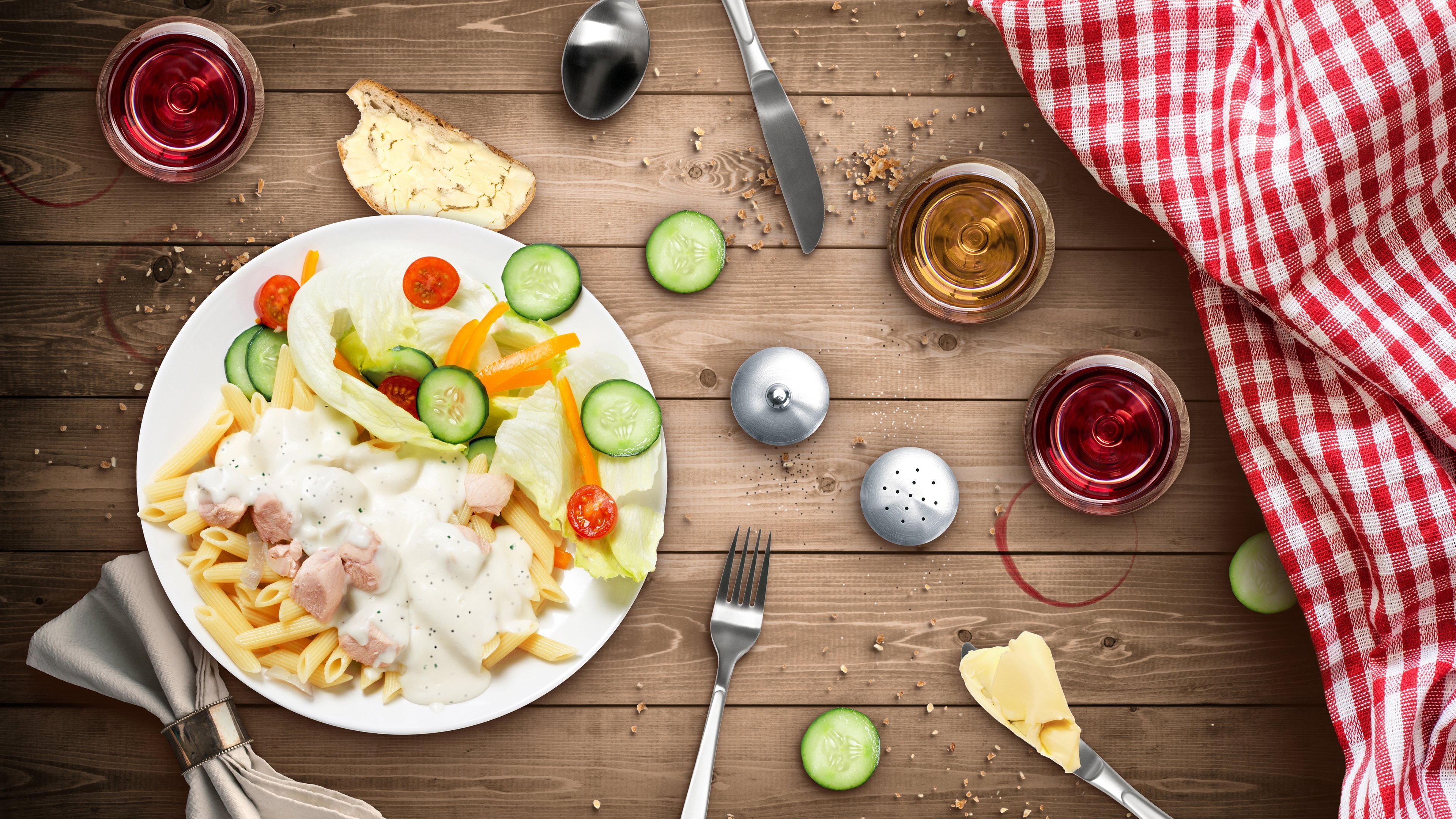 Un souper presque parfait Background