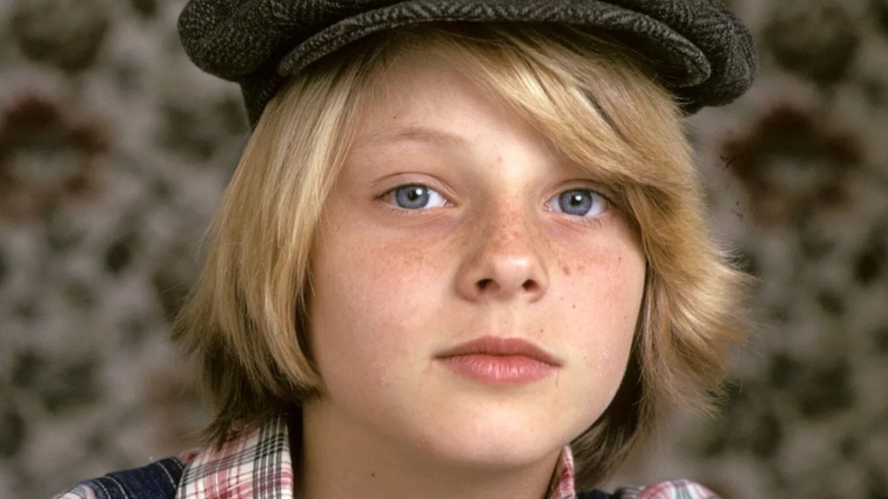 Paper Moon Background