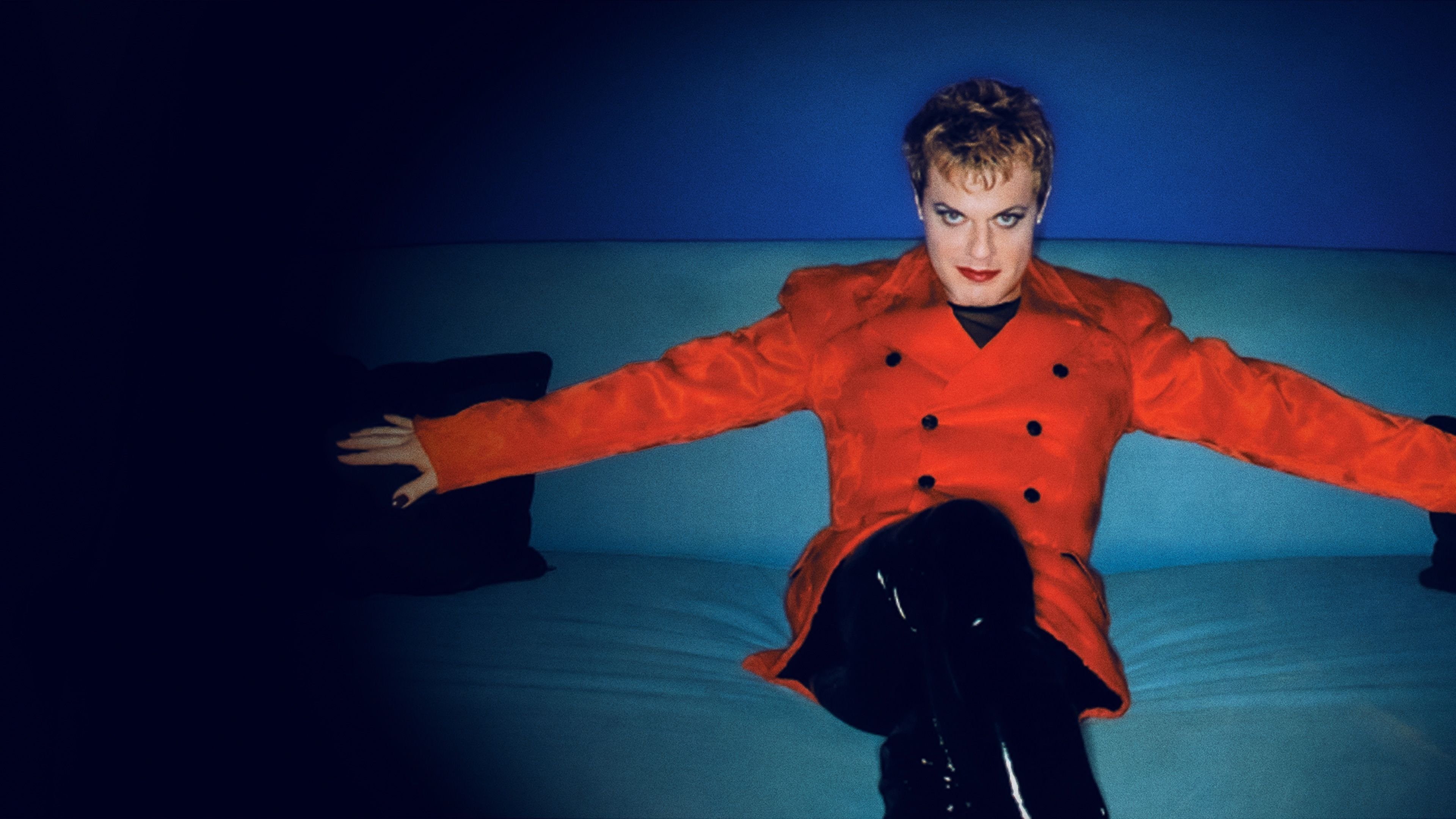 Eddie Izzard: Definite Article Background