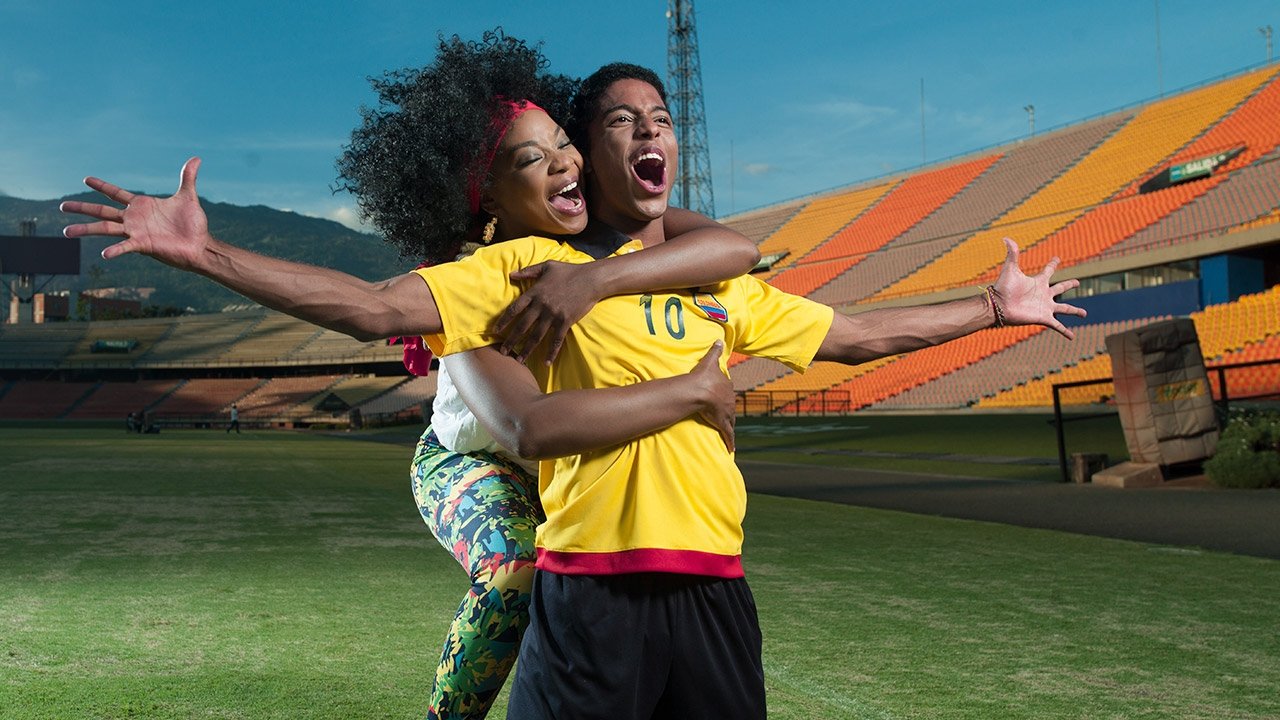 La Mamá del 10 Background