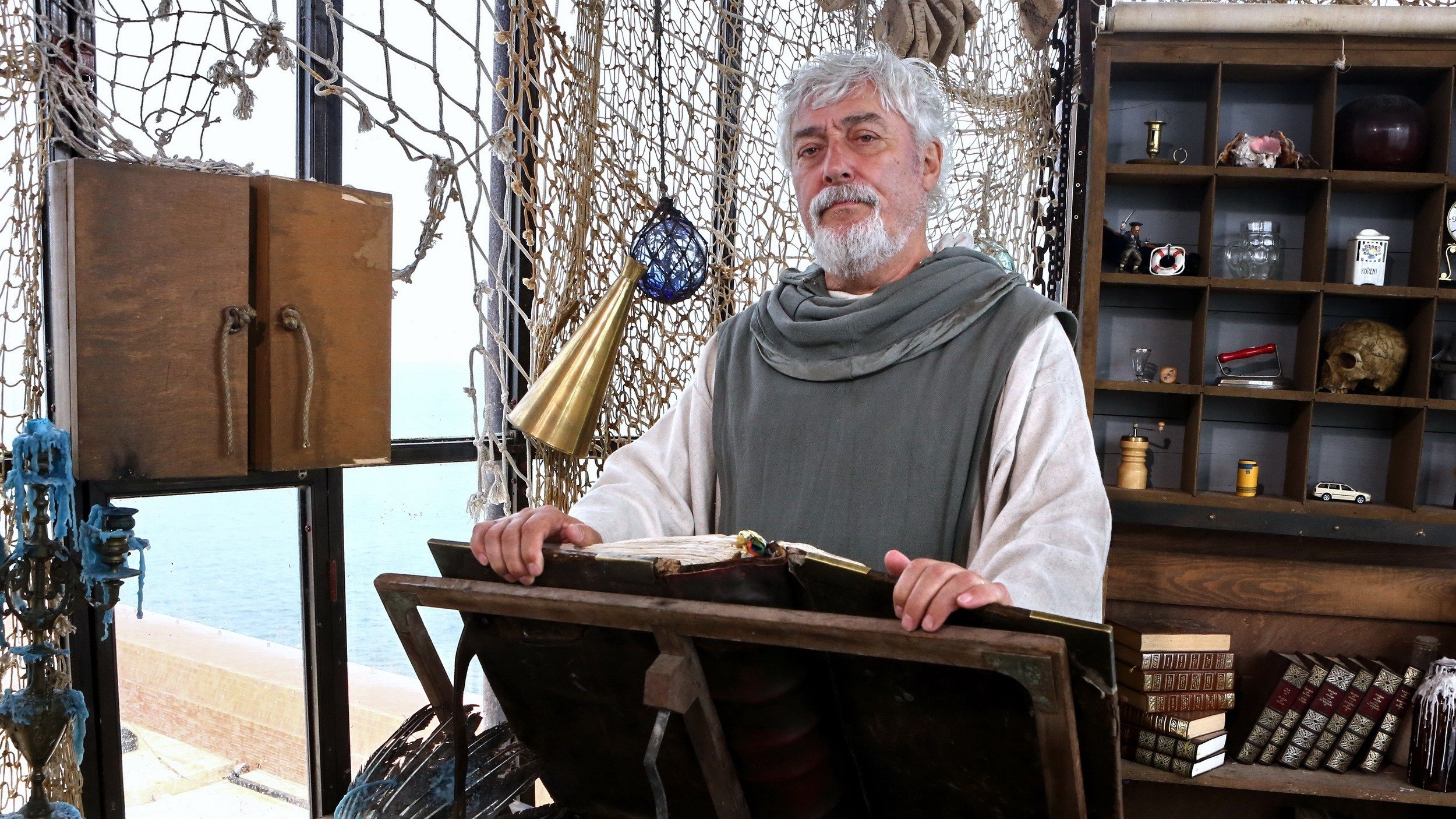 Fort Boyard Background