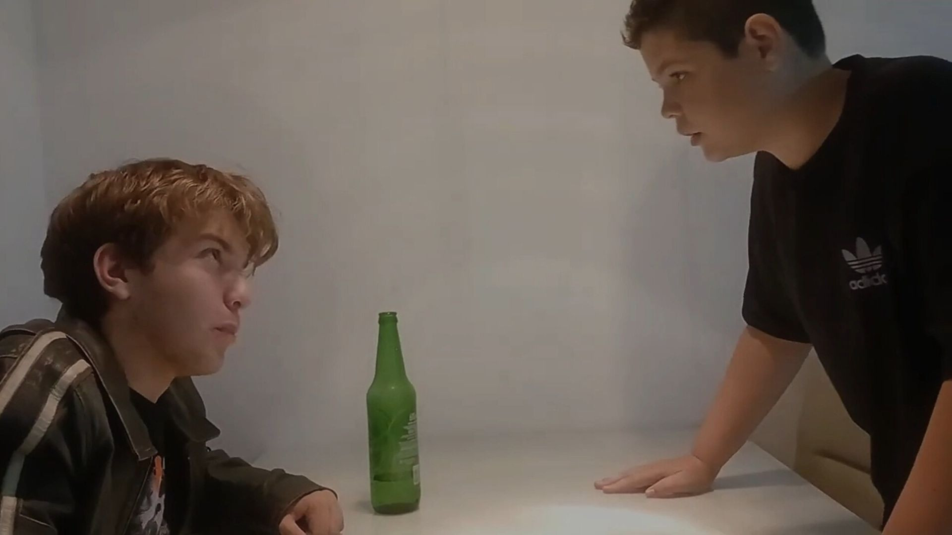 blood in the hands Background