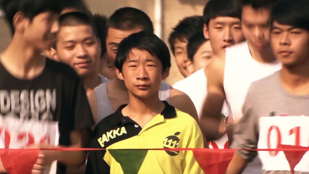 骡子的10000米 Background