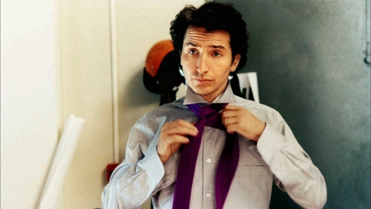 Cravate club Background