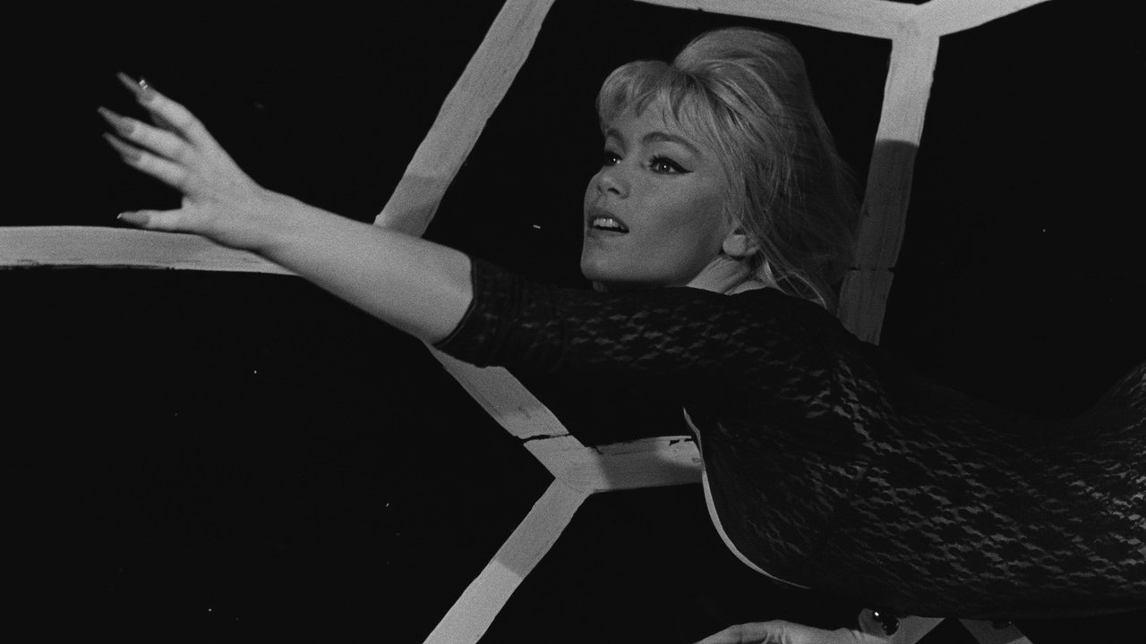 Miss Muerte Background