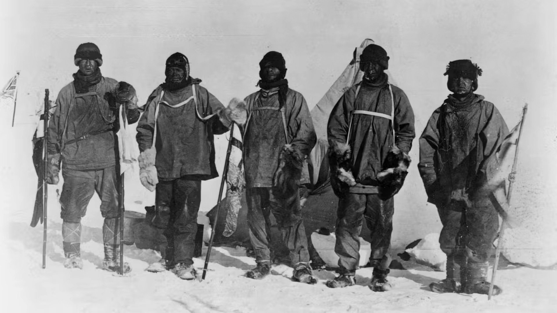 90° South Background