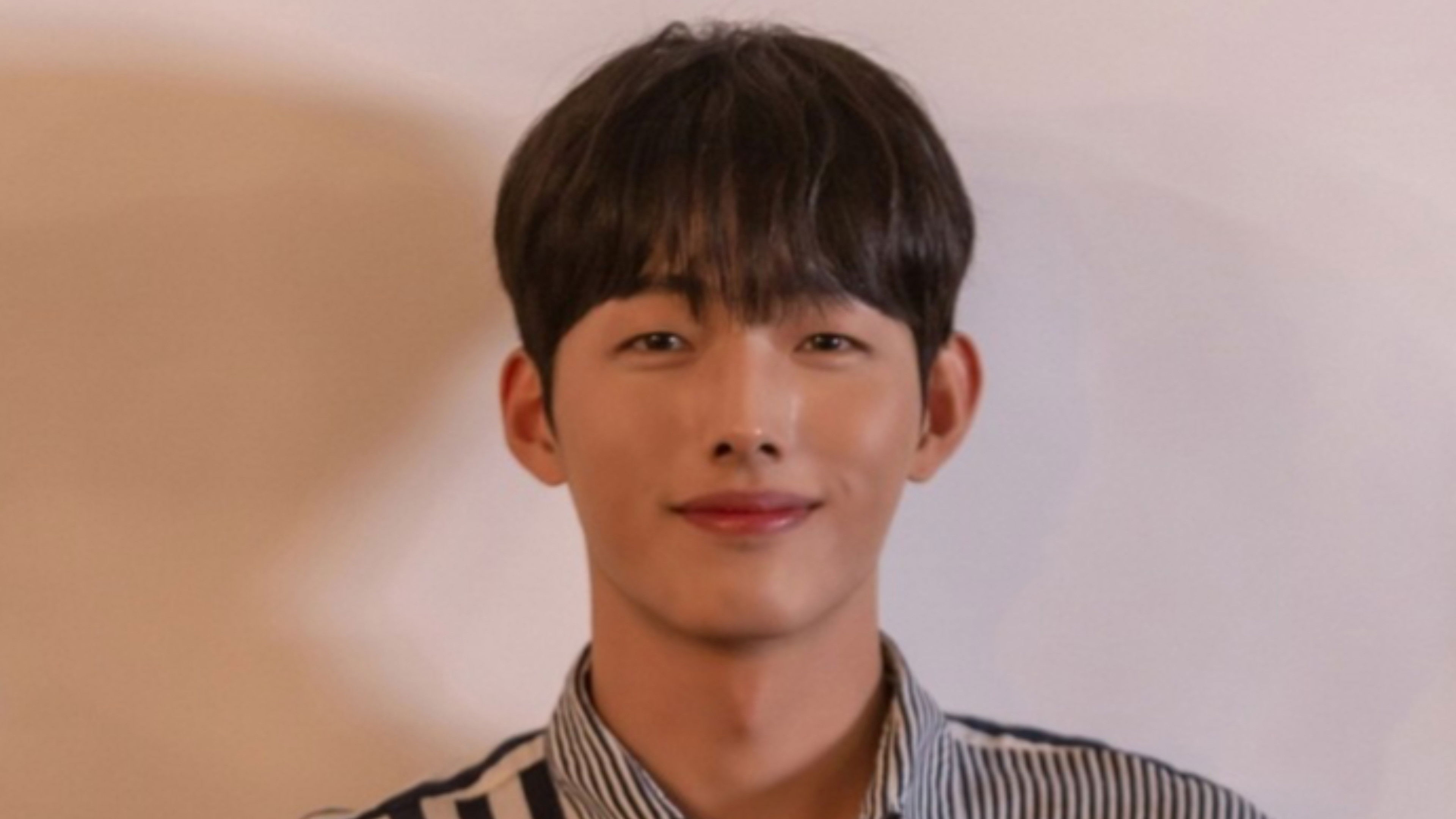 Summer Guys Background