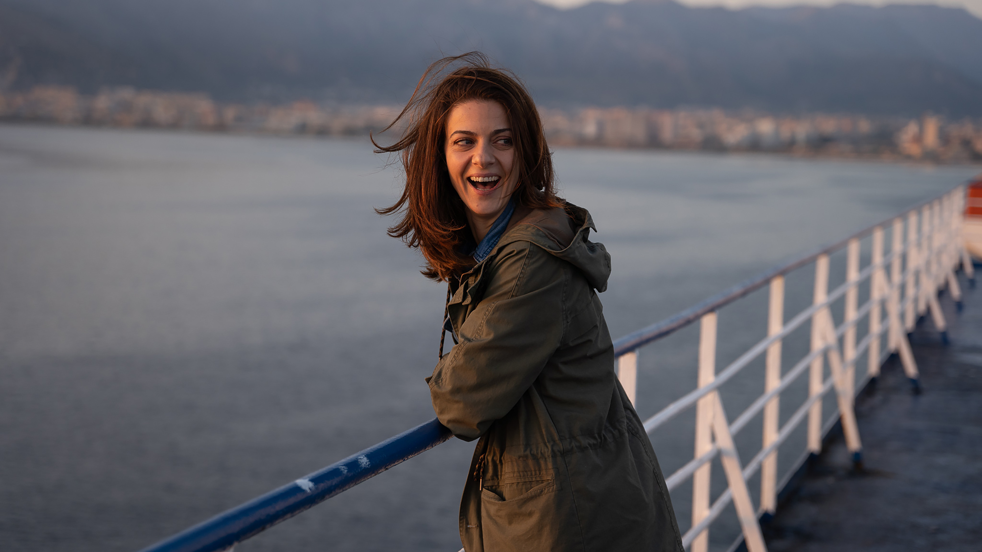 Ten Minutes Background