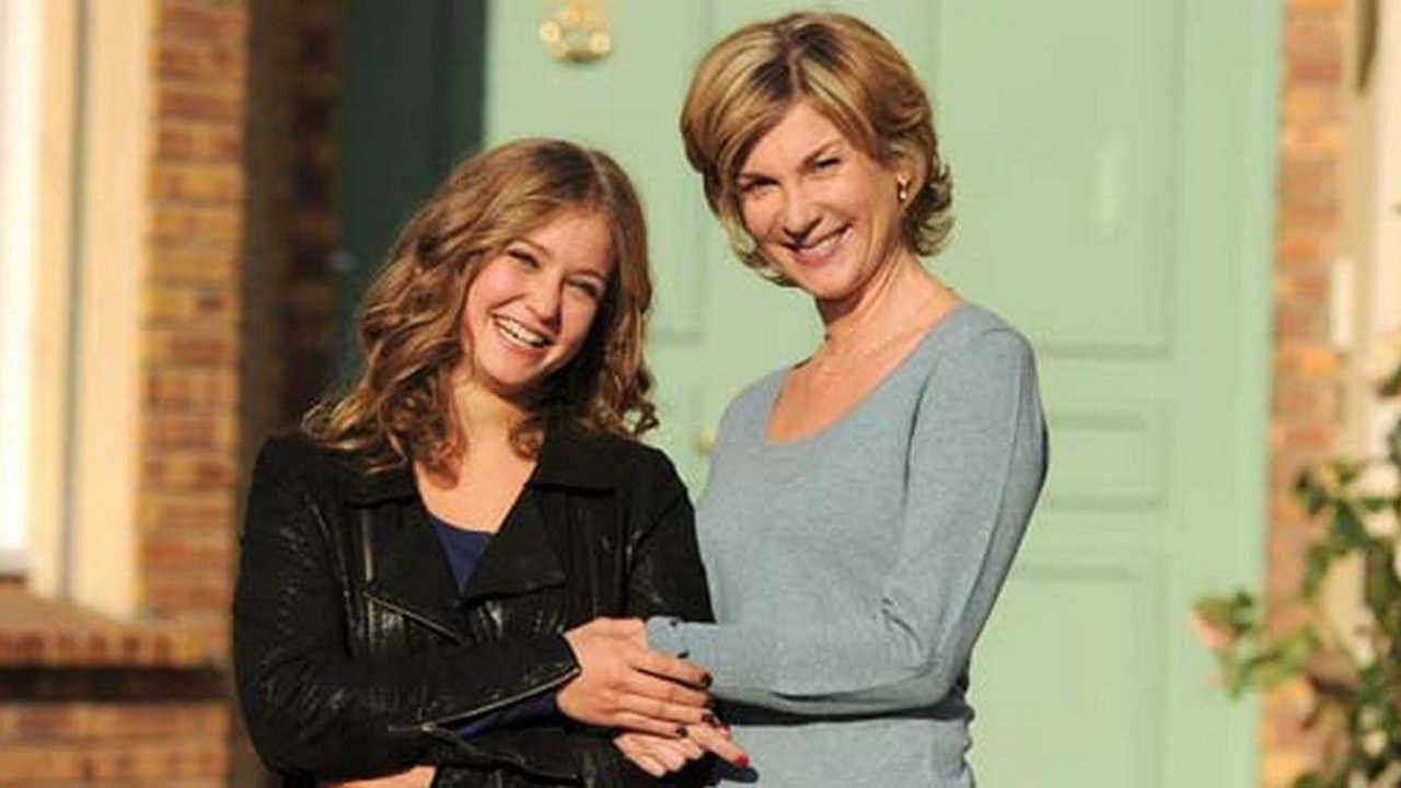 Moi à ton âge Background