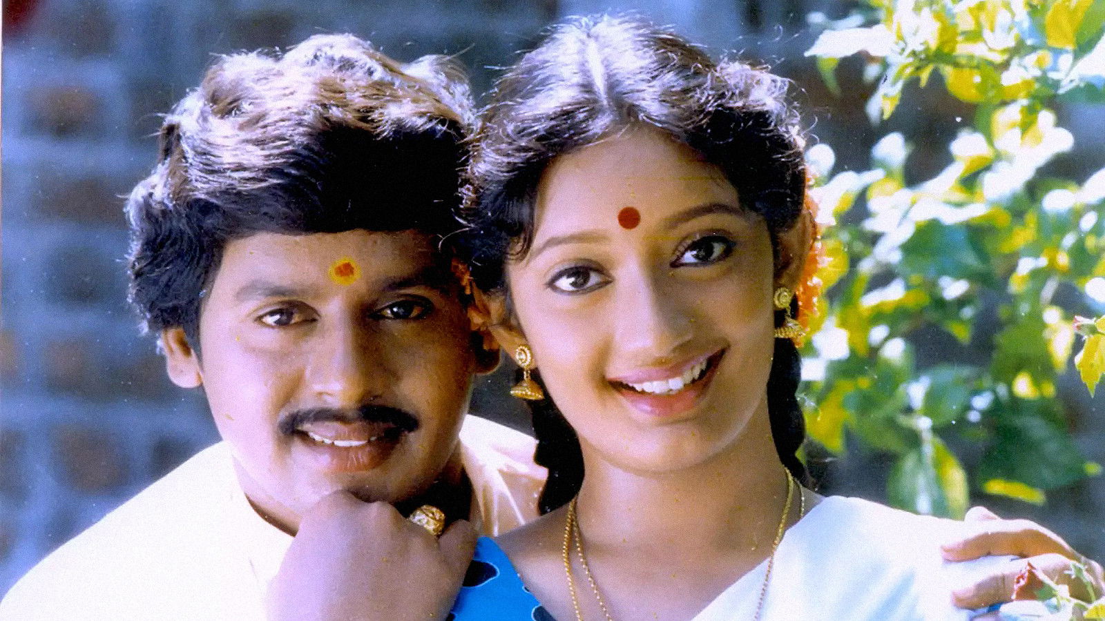 Karagattakaran Background