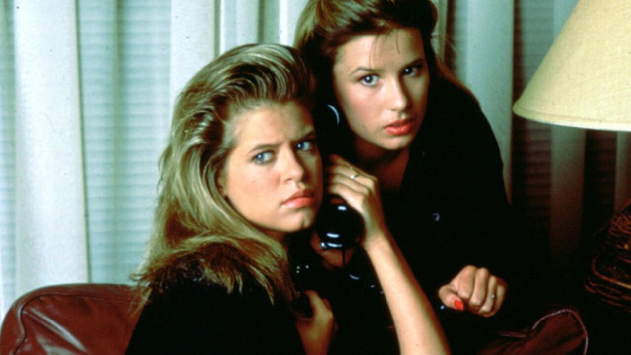 I Saw What You Did Background