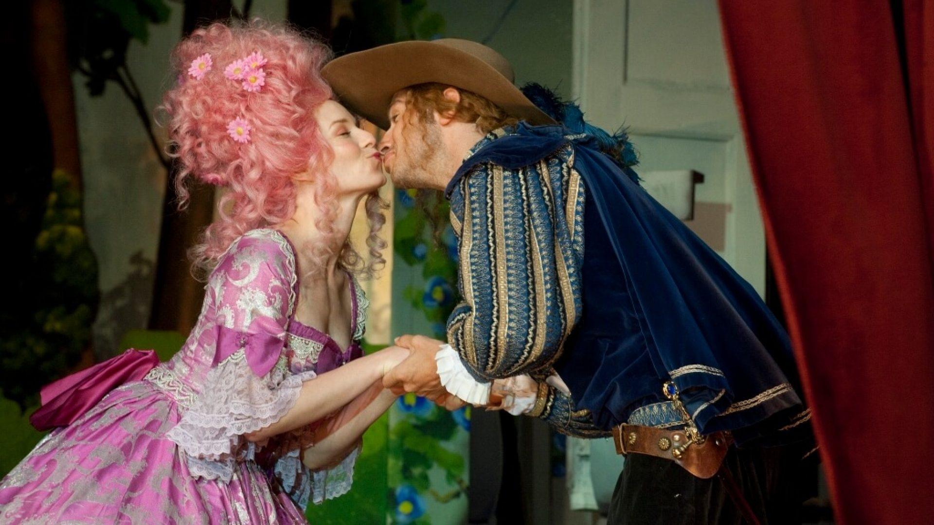 Mega Mindy: The Black Crystal Background