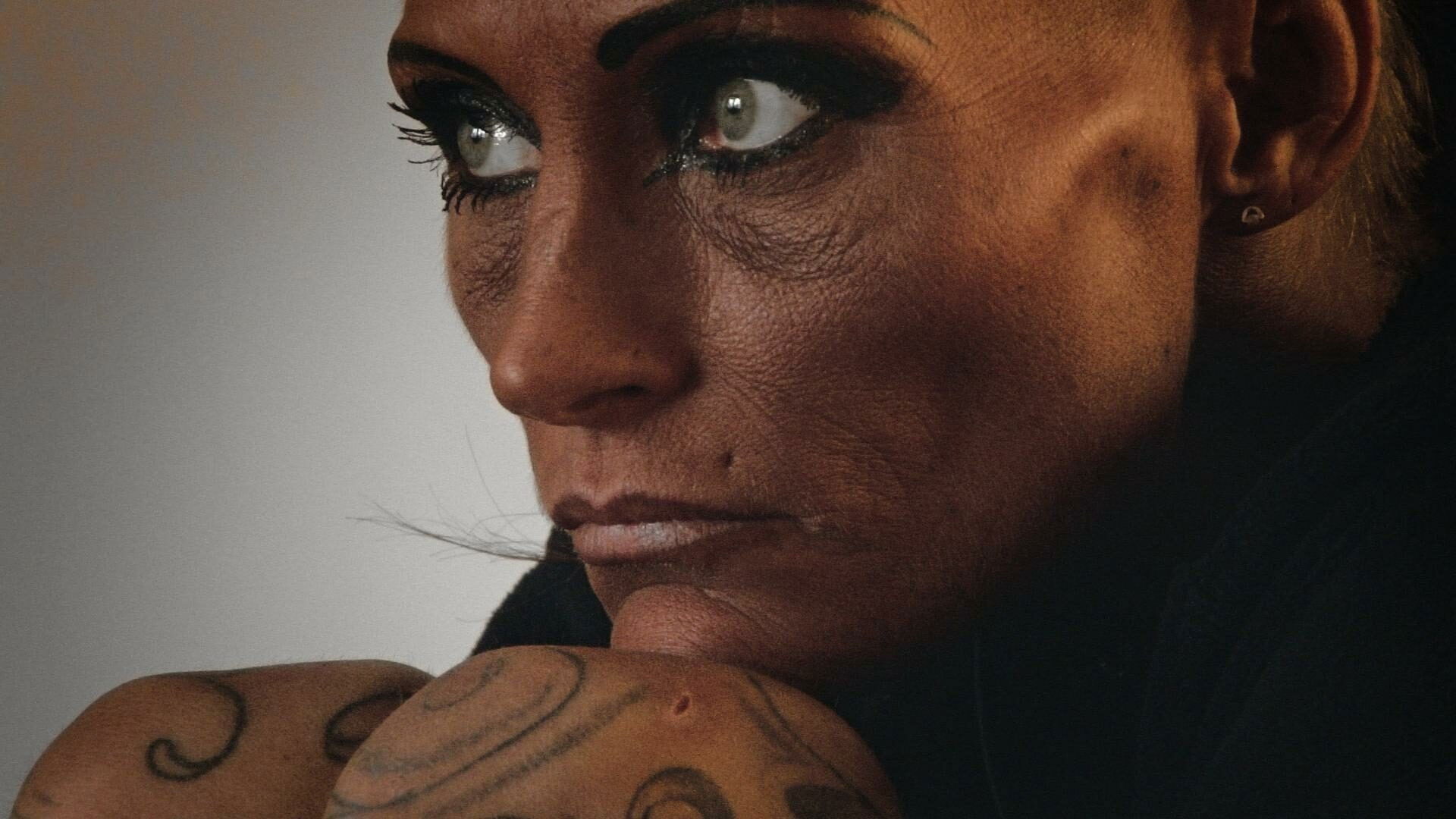 Bonnie og de tusinde mænd Background