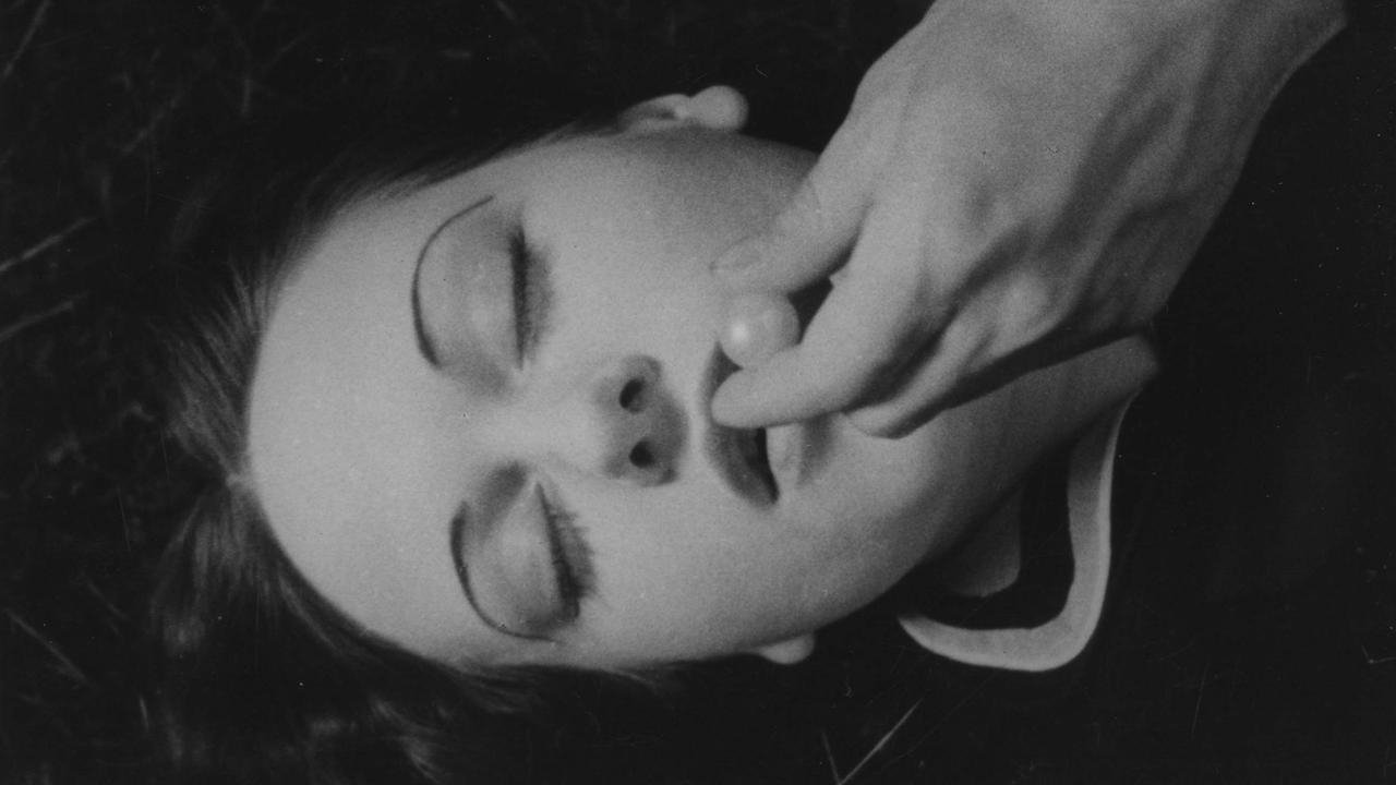 The Pearl Background