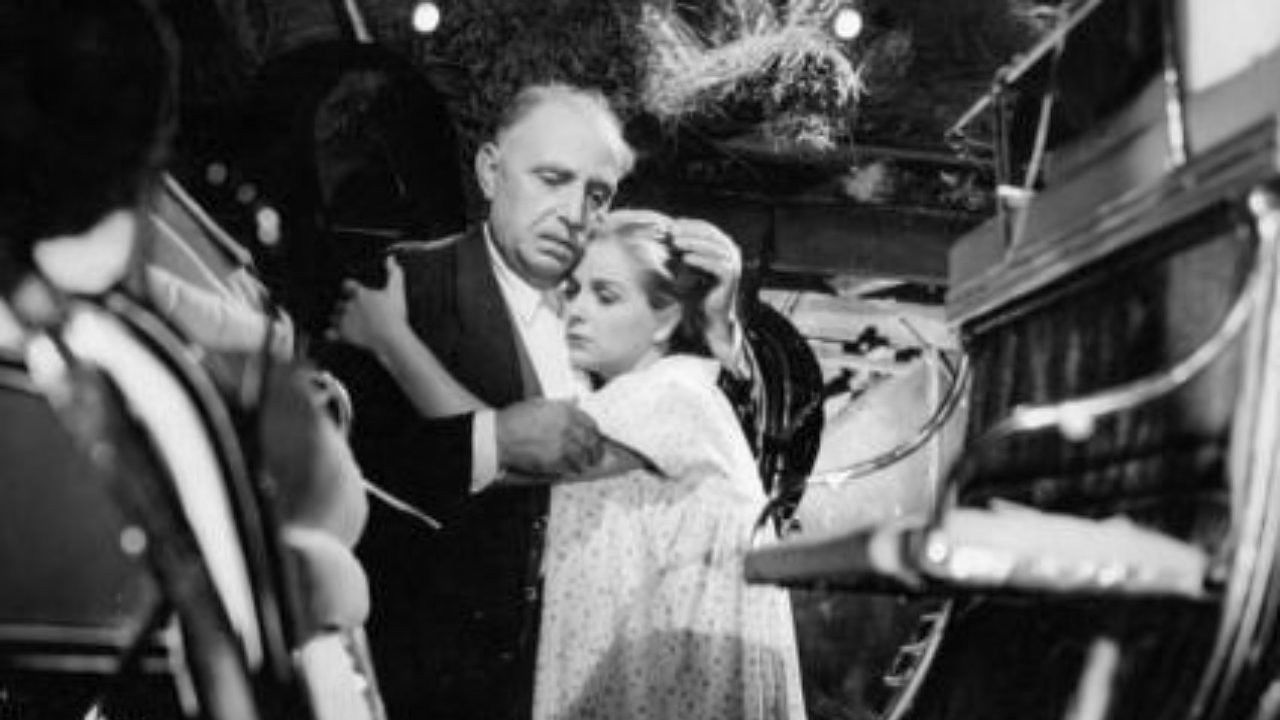 Horse and Carriage Background