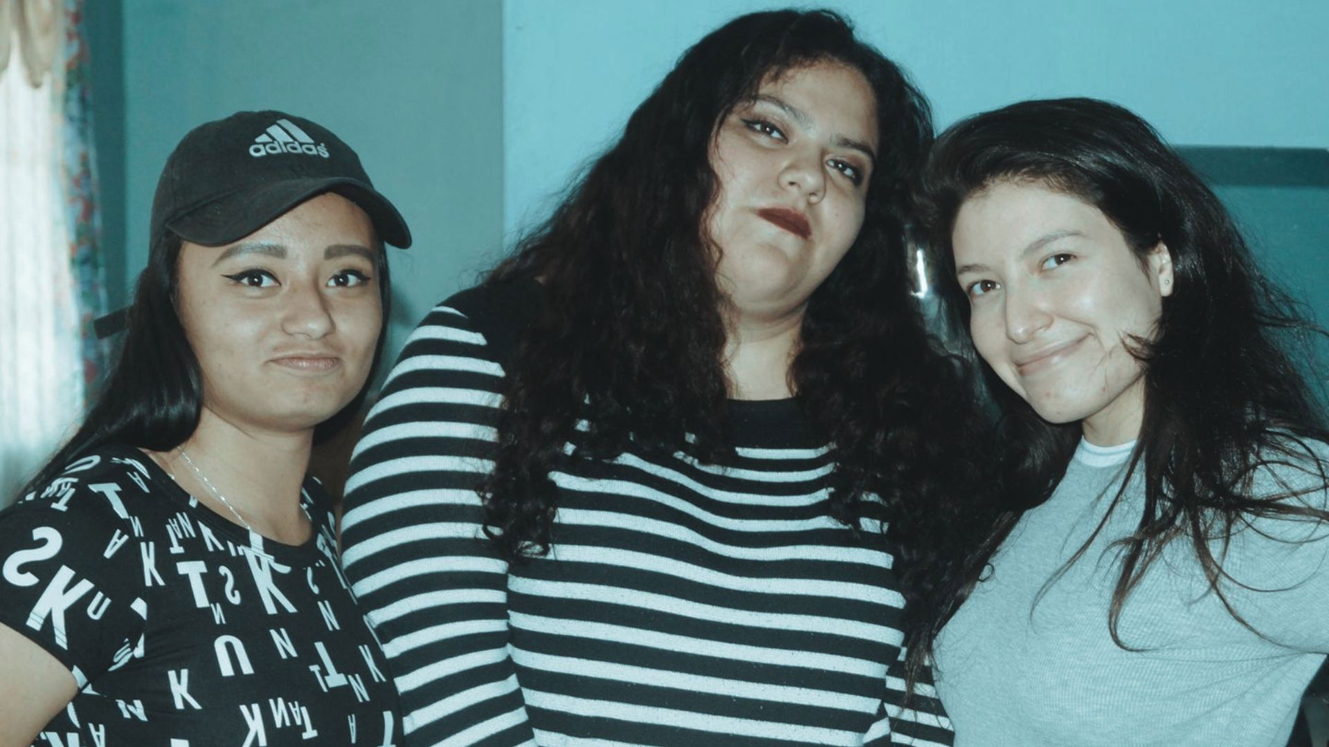 EVA KALIAN LA PELÍCULA 2 ¿QUÉ TE PASÓ EVA? Background