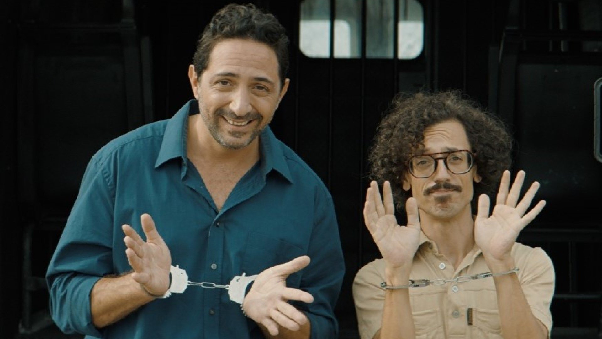 Gli attassati Background