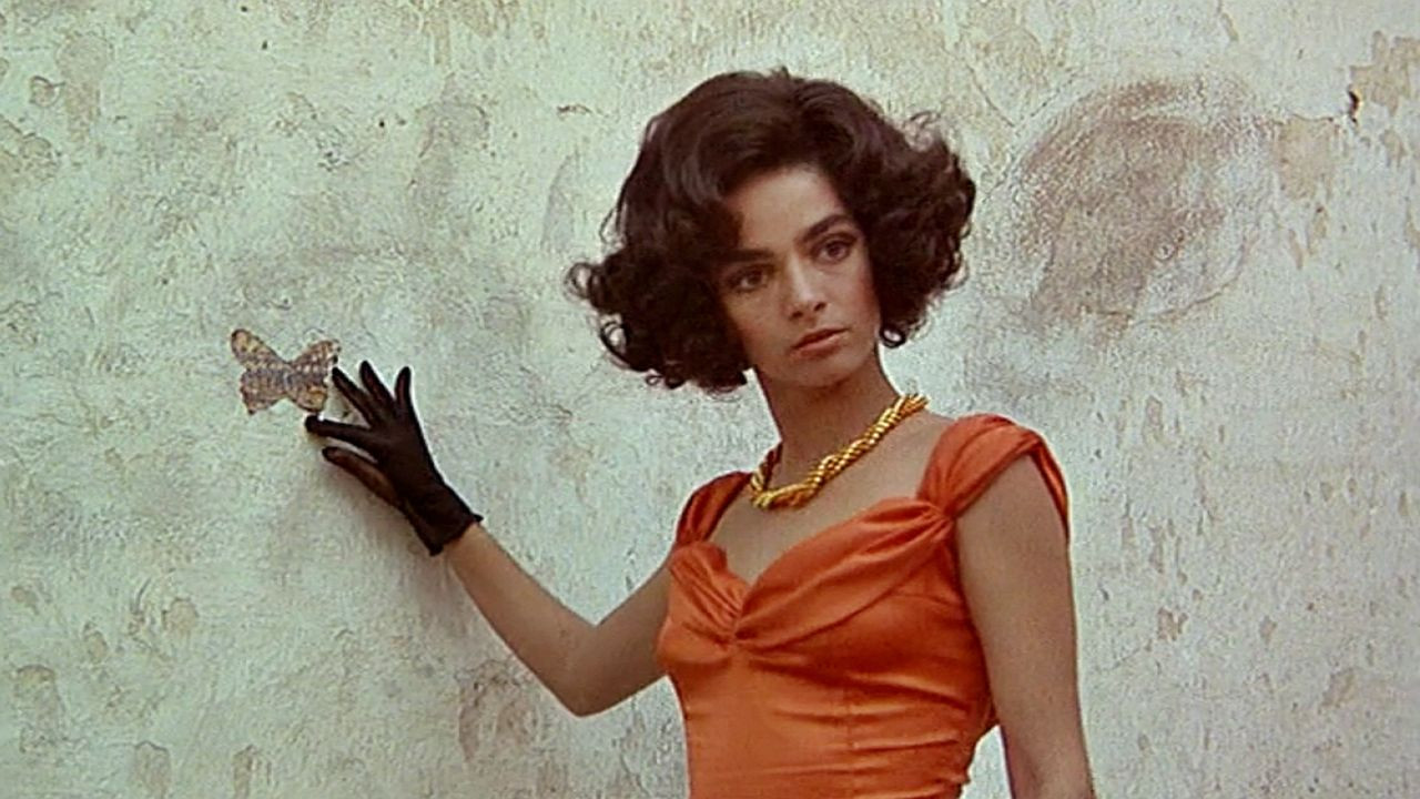 Eréndira Background