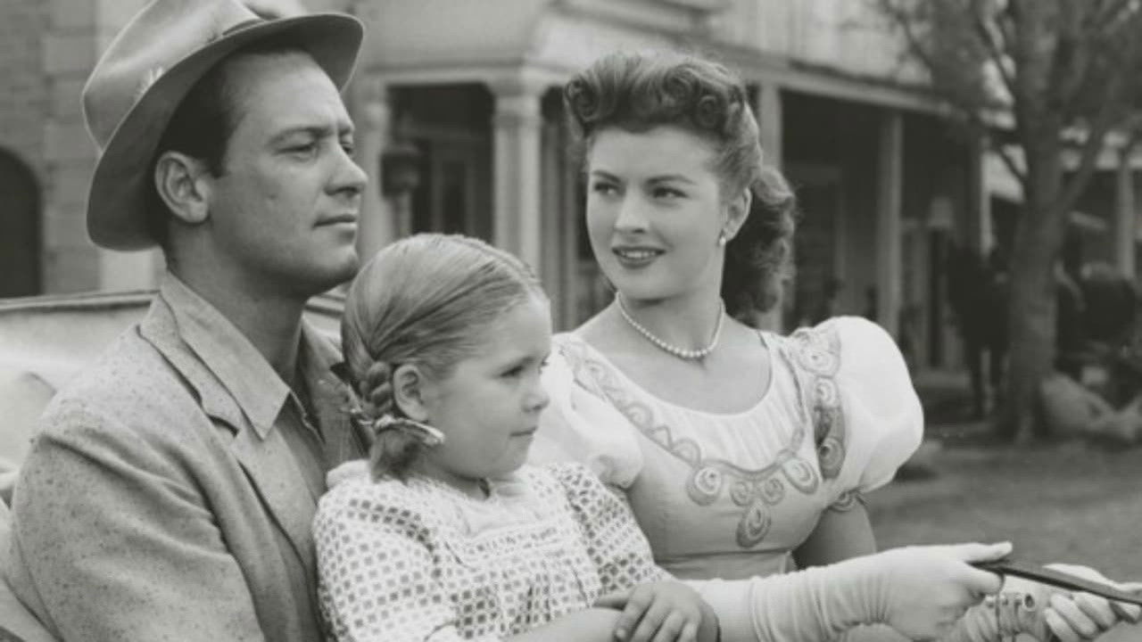 Father Is a Bachelor Background