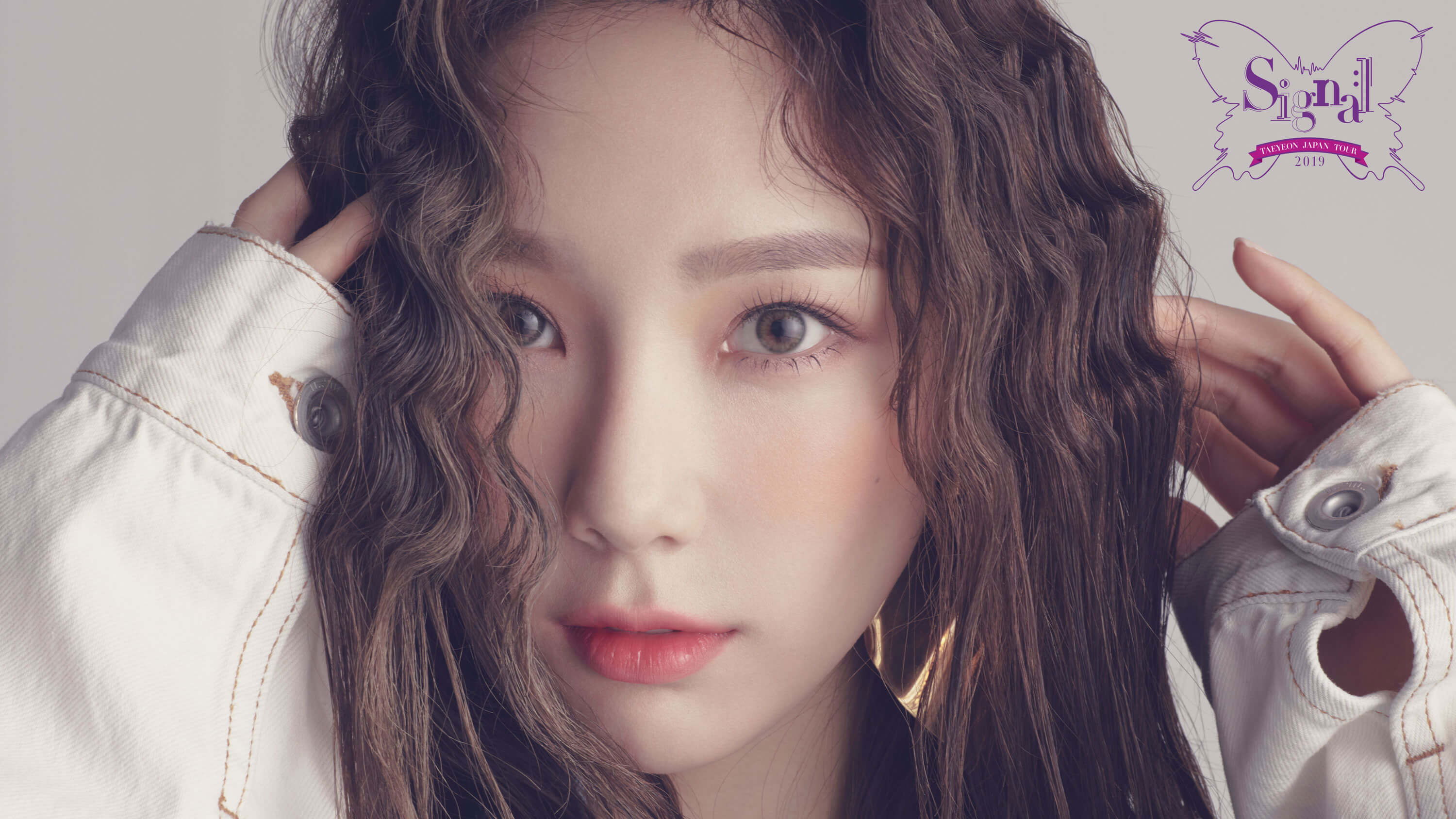 TAEYEON JAPAN TOUR 2019 ~Signal~ Background