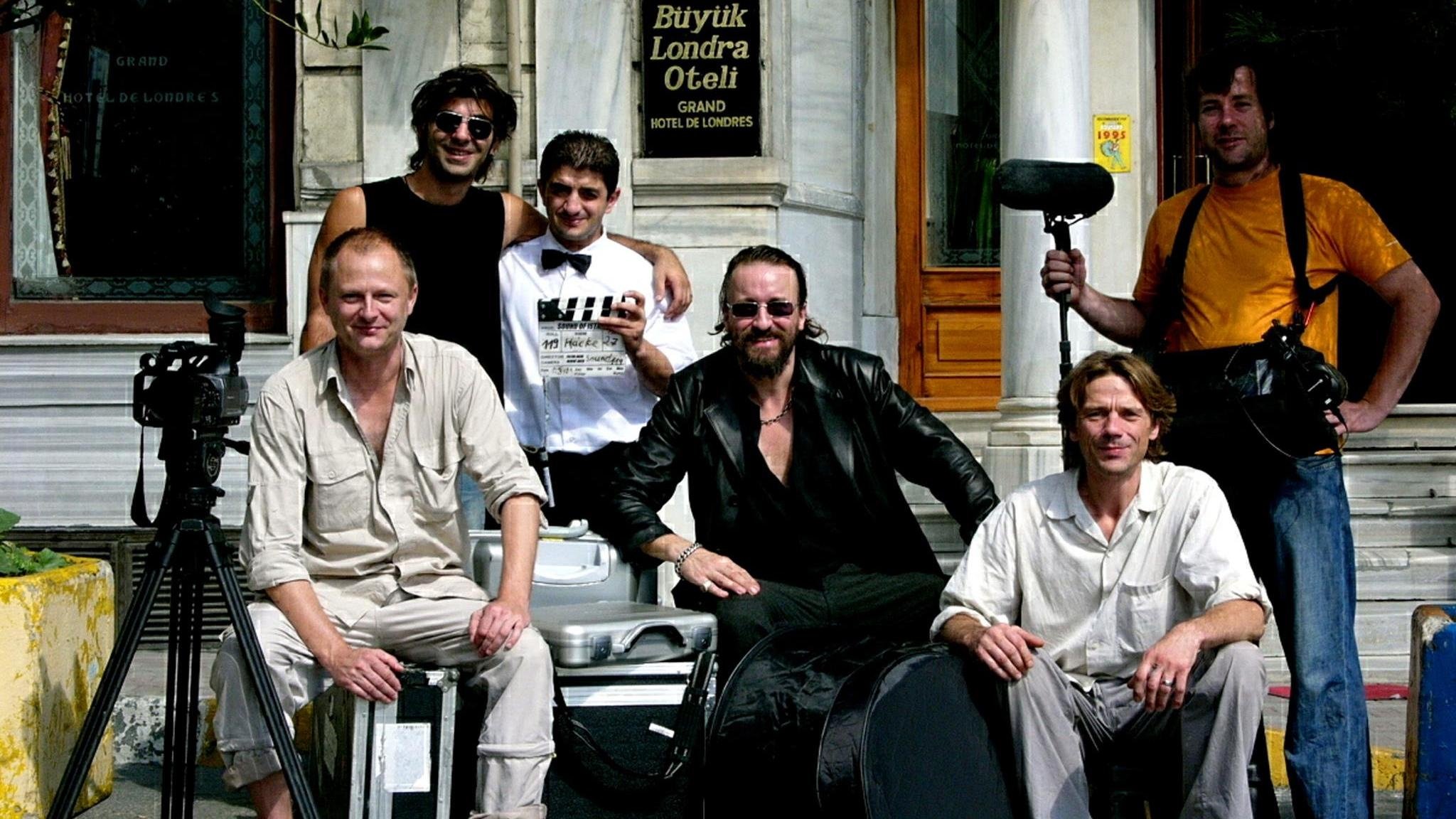 Crossing the Bridge: The Sound of Istanbul Background