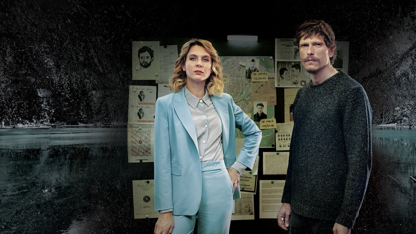 Pale Mountains Background