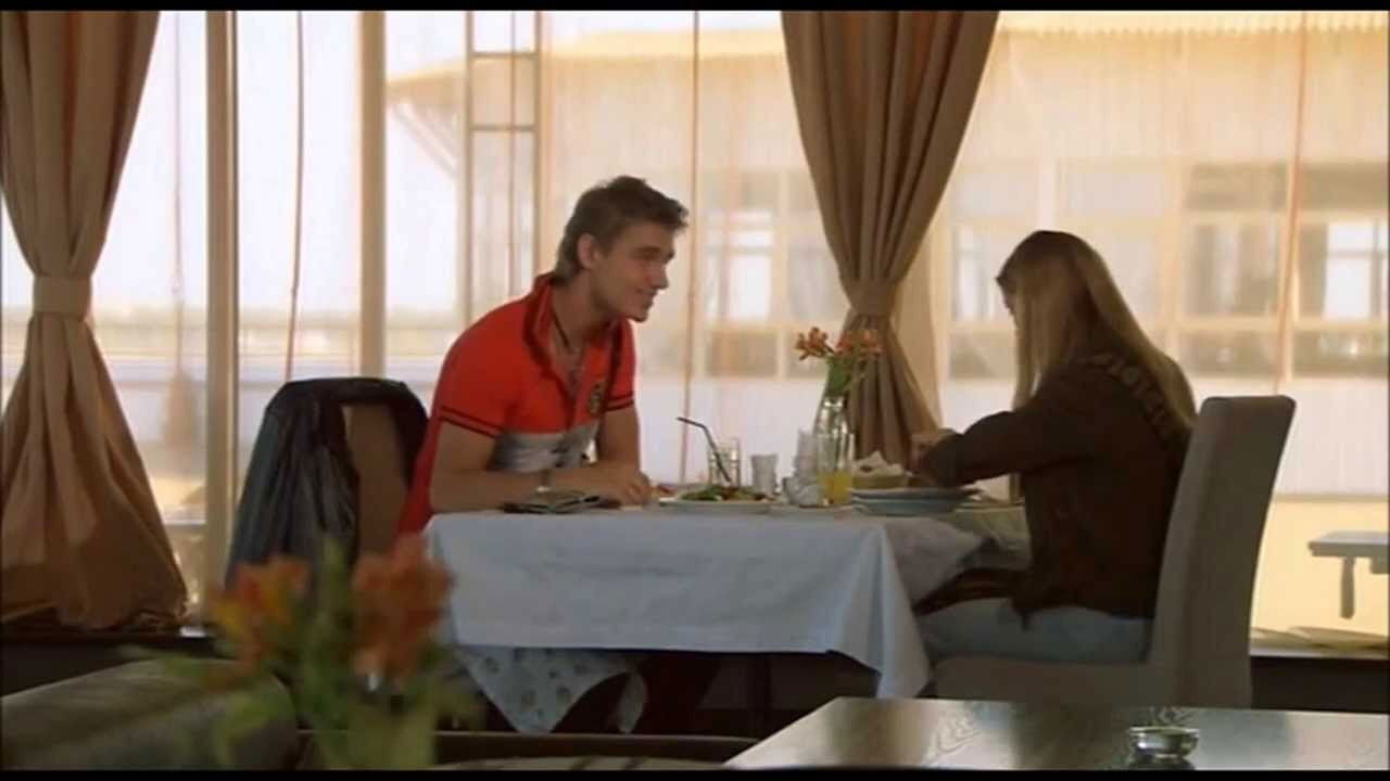 Hi, Kinder! Background