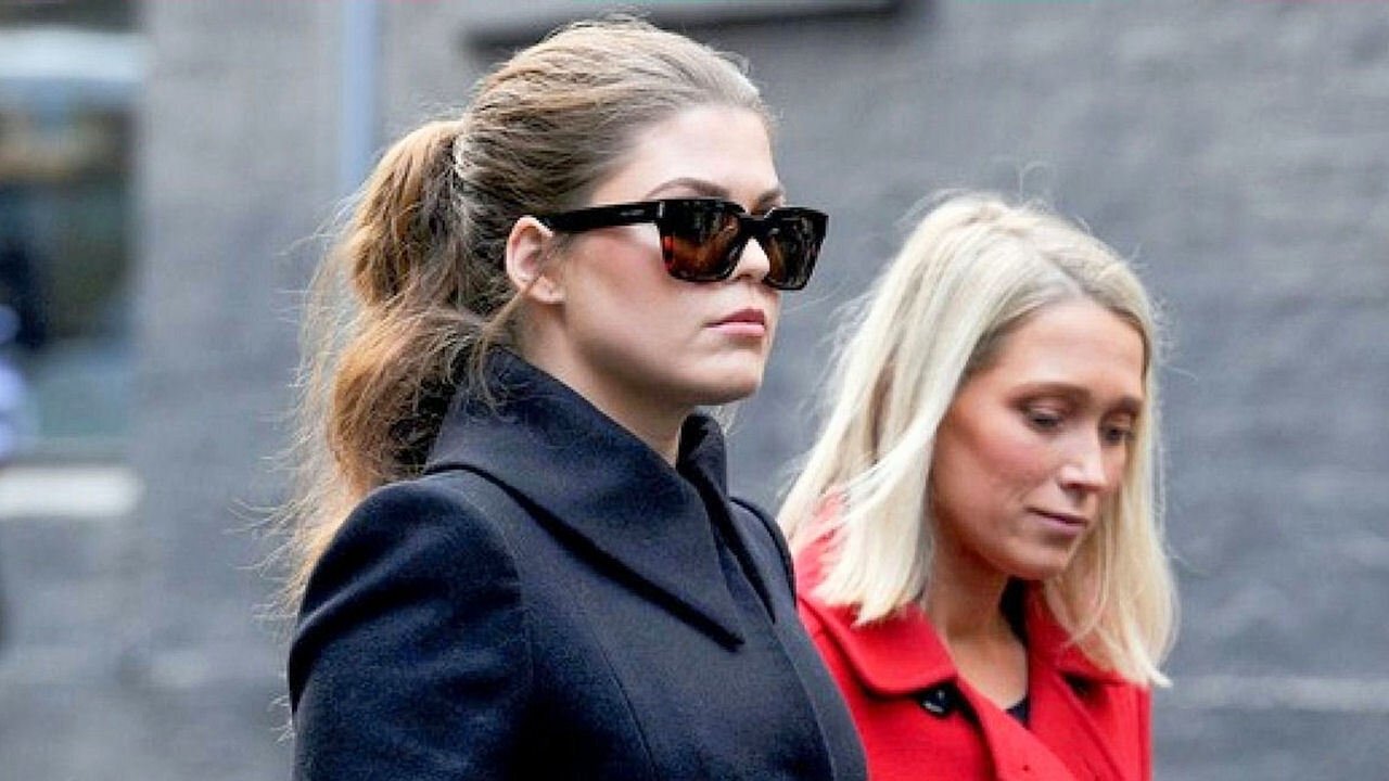 Bad Influencer Background