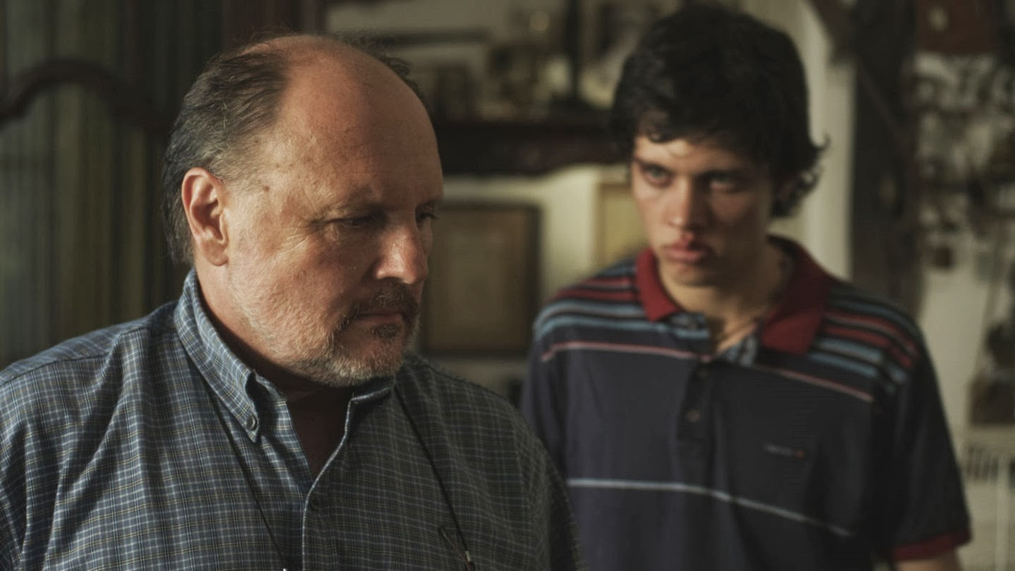 La tercera orilla Background