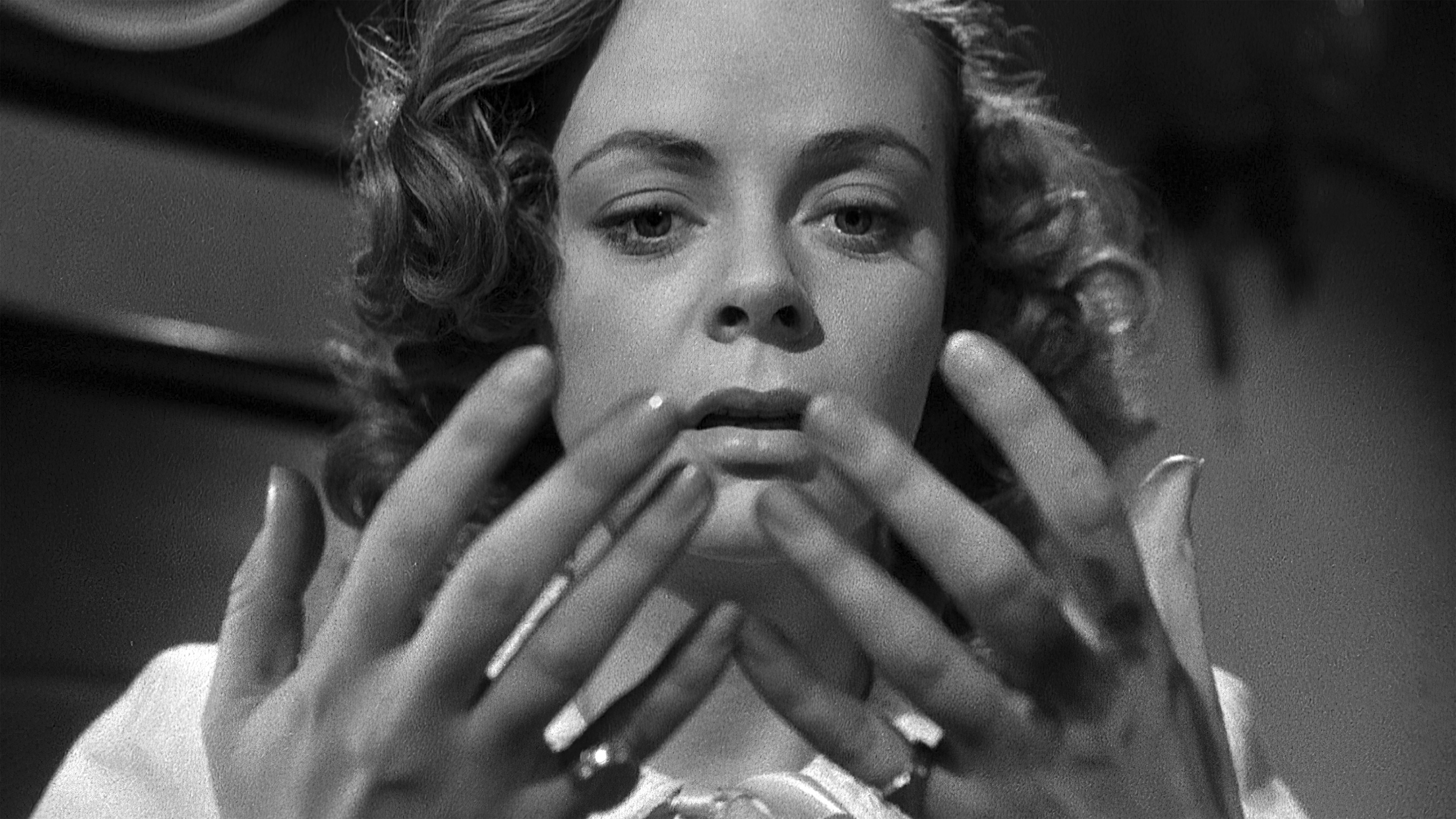 She-Wolf of London Background