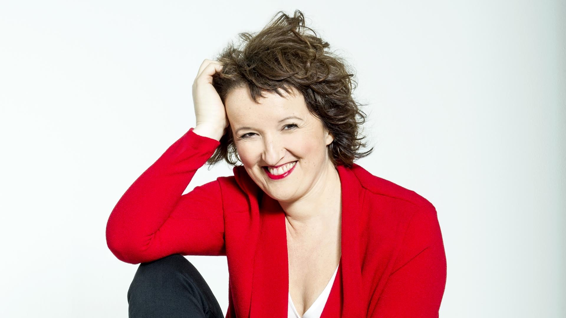 Anne Roumanoff : Aimons-nous les uns les autres, et plus encore… Background