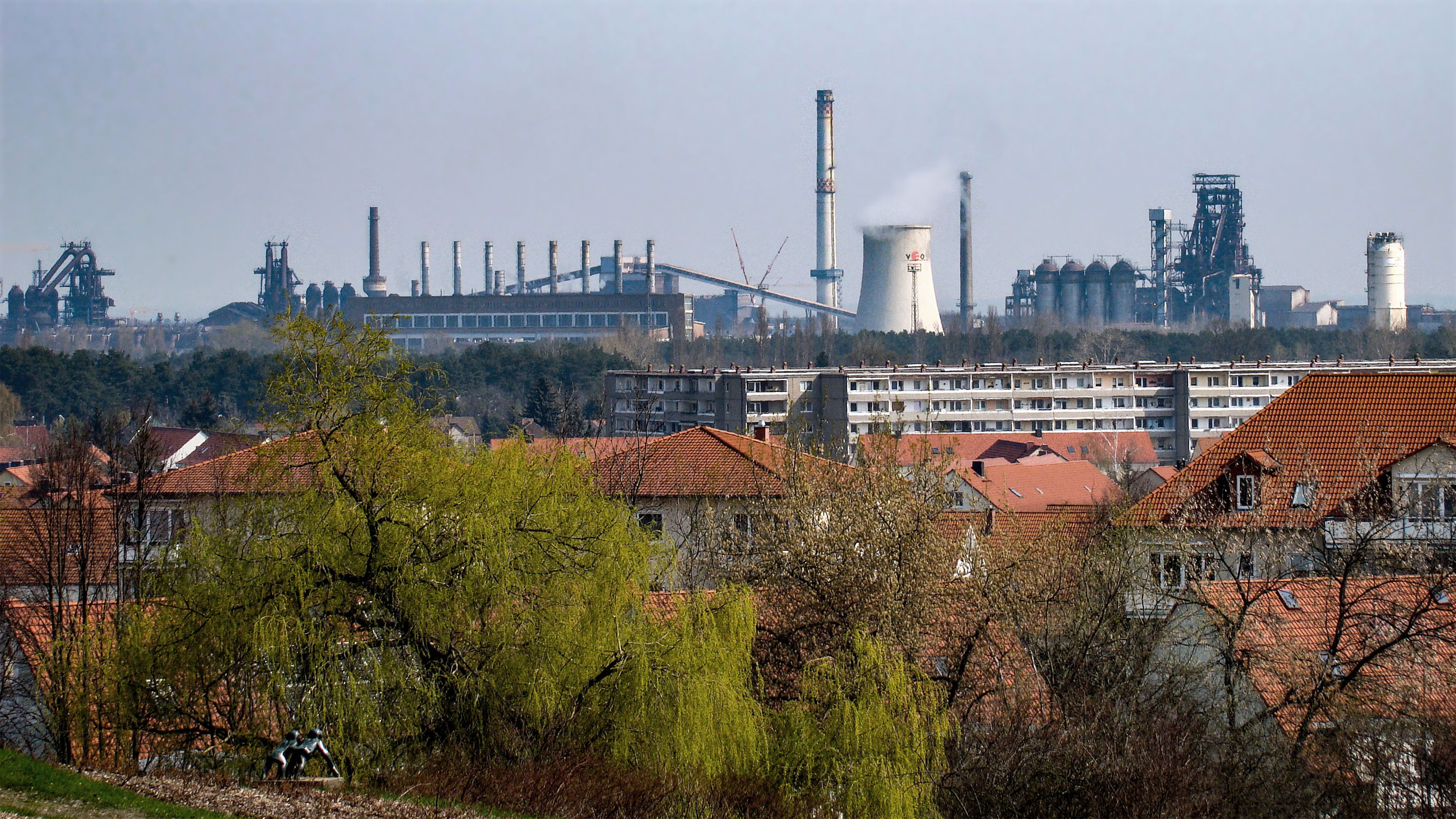 Das Schwalbennest Background