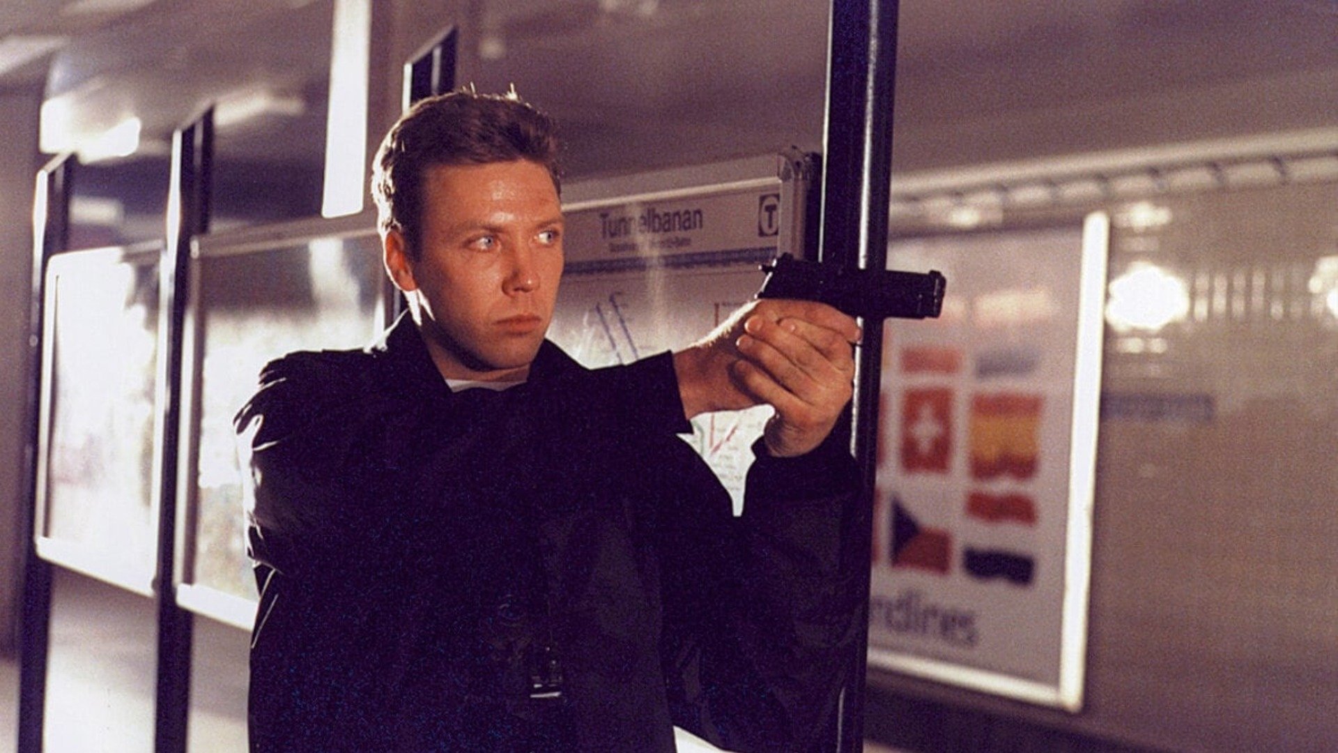 Beck 08 - Trails in Darkness Background