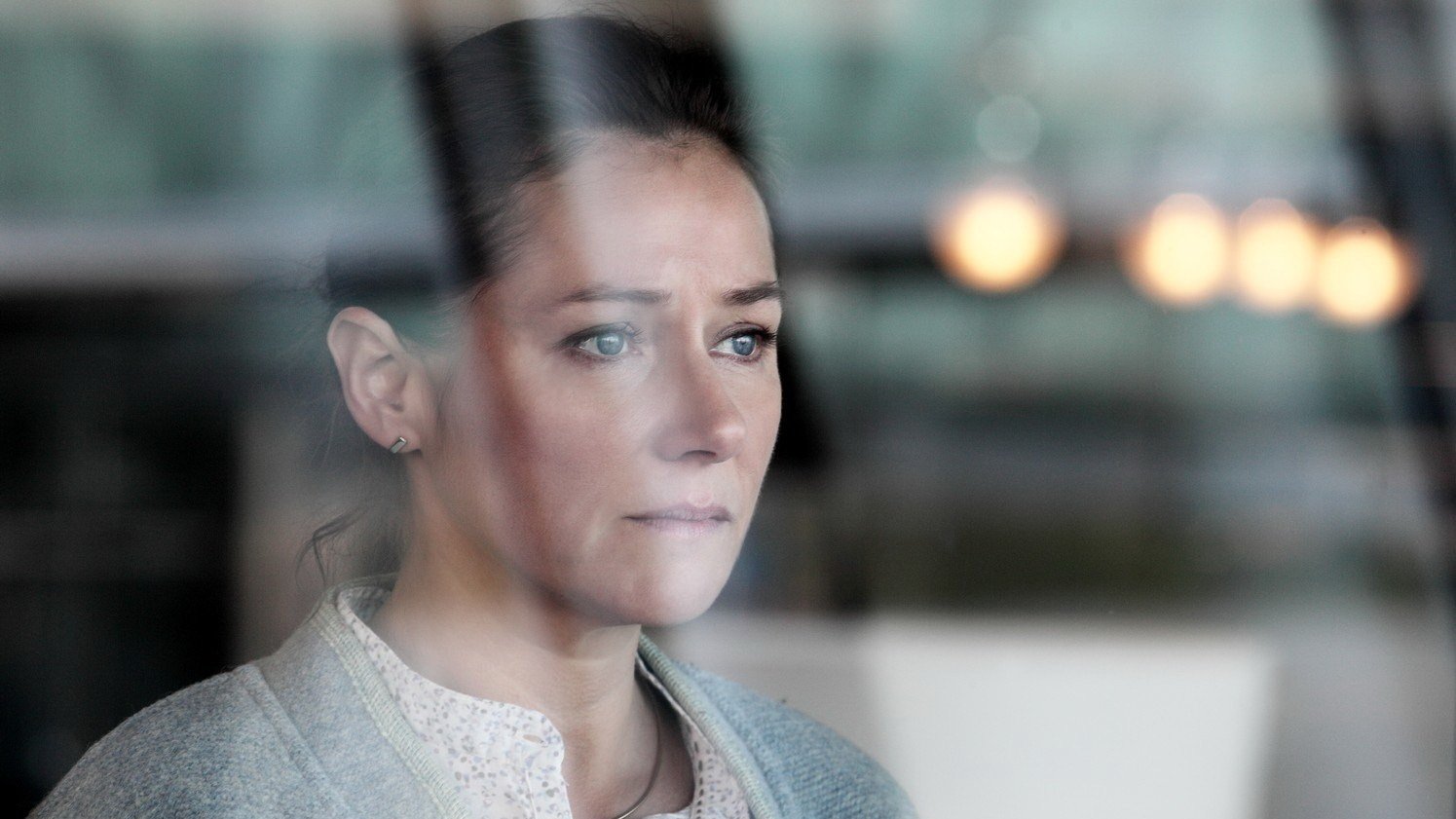 150 Milligrams Background