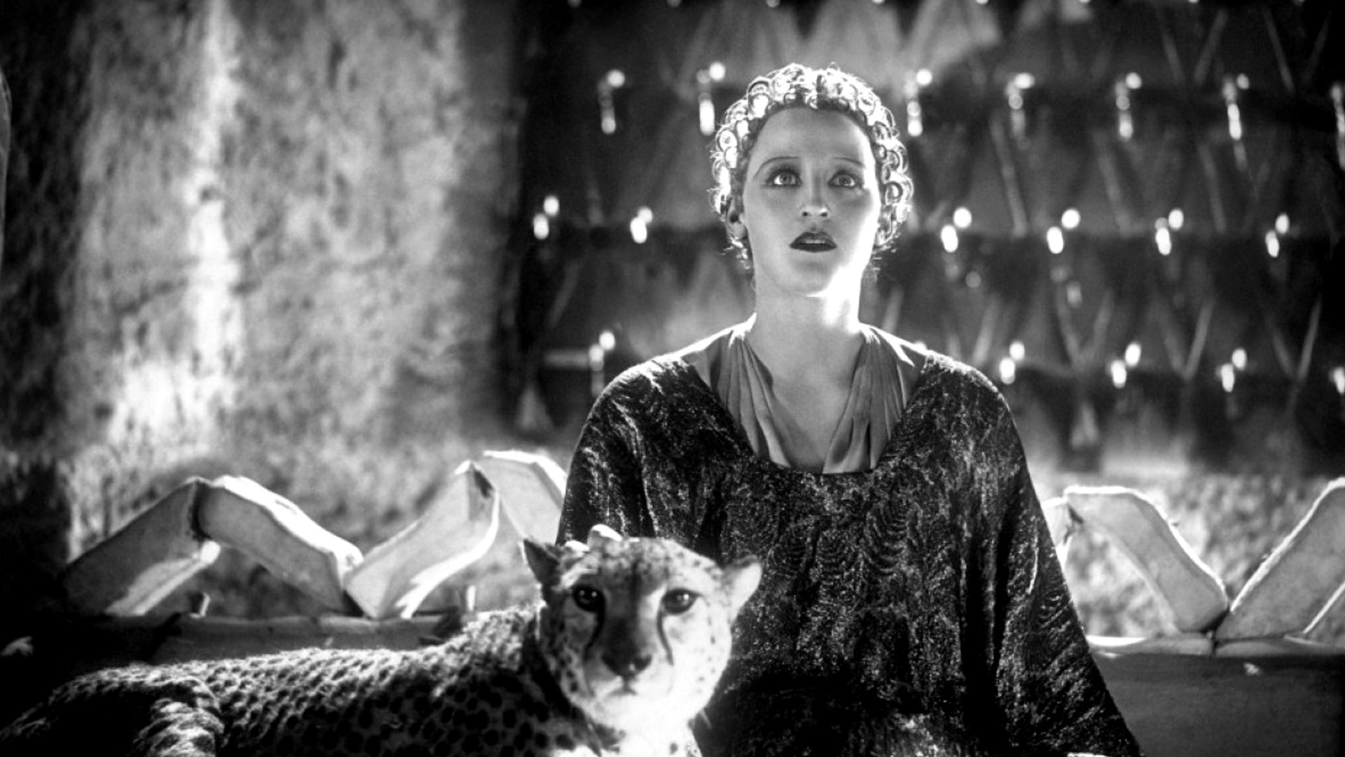 Queen of Atlantis Background