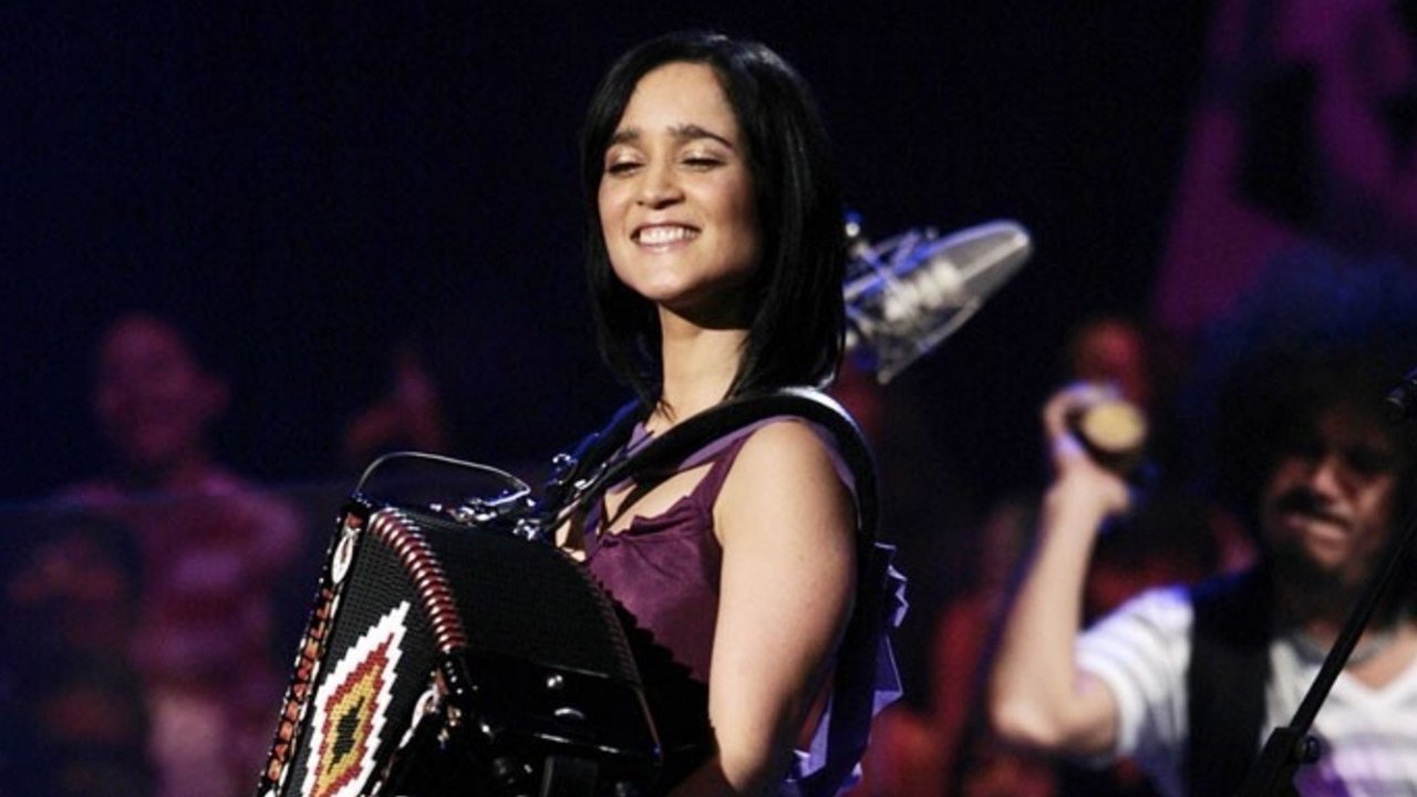 MTV Unplugged: Julieta Venegas Background