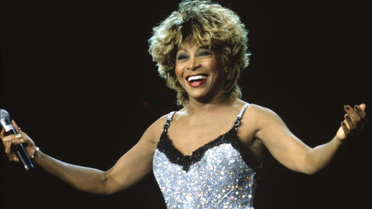 Tina Turner: All the Best - The Live Collection Background