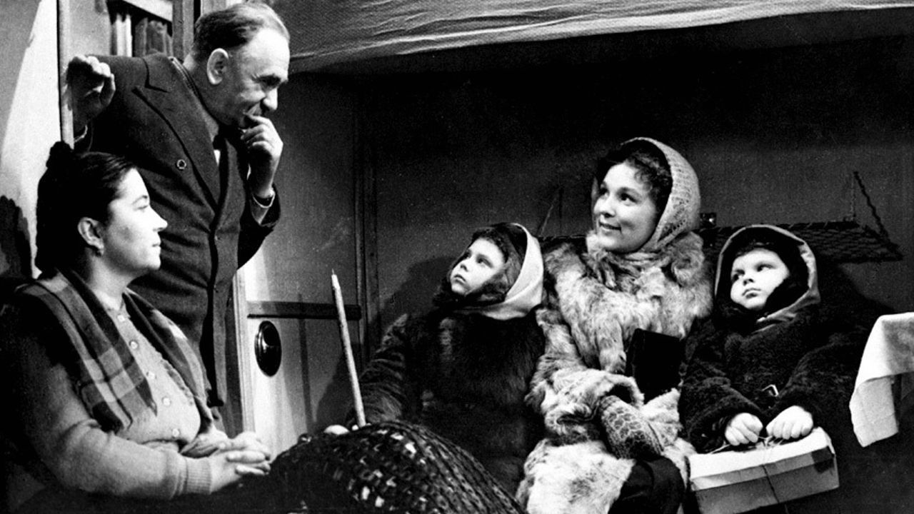 Chuk and Gek Background