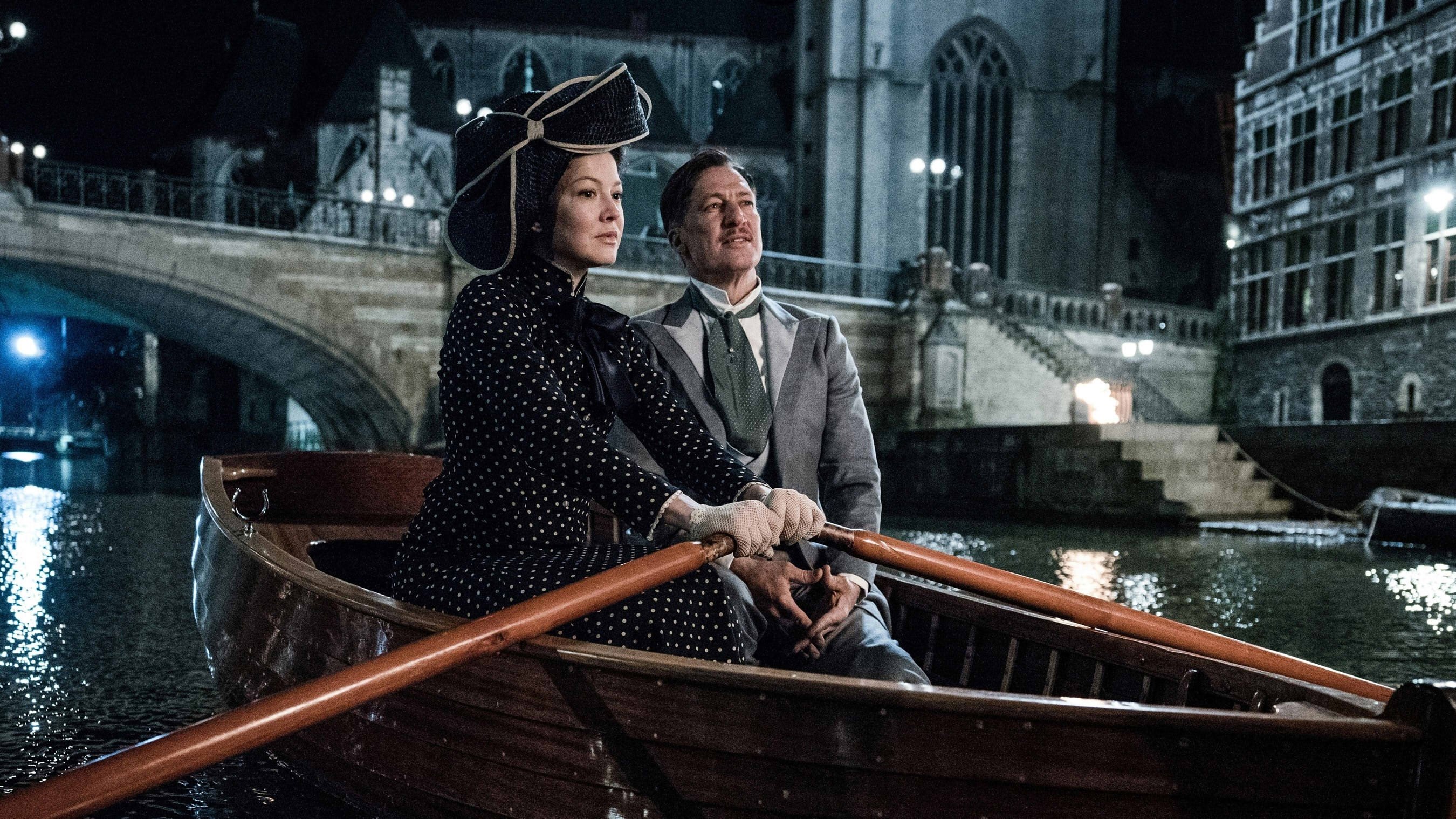 Mack the Knife - Brecht's Threepenny Film Background