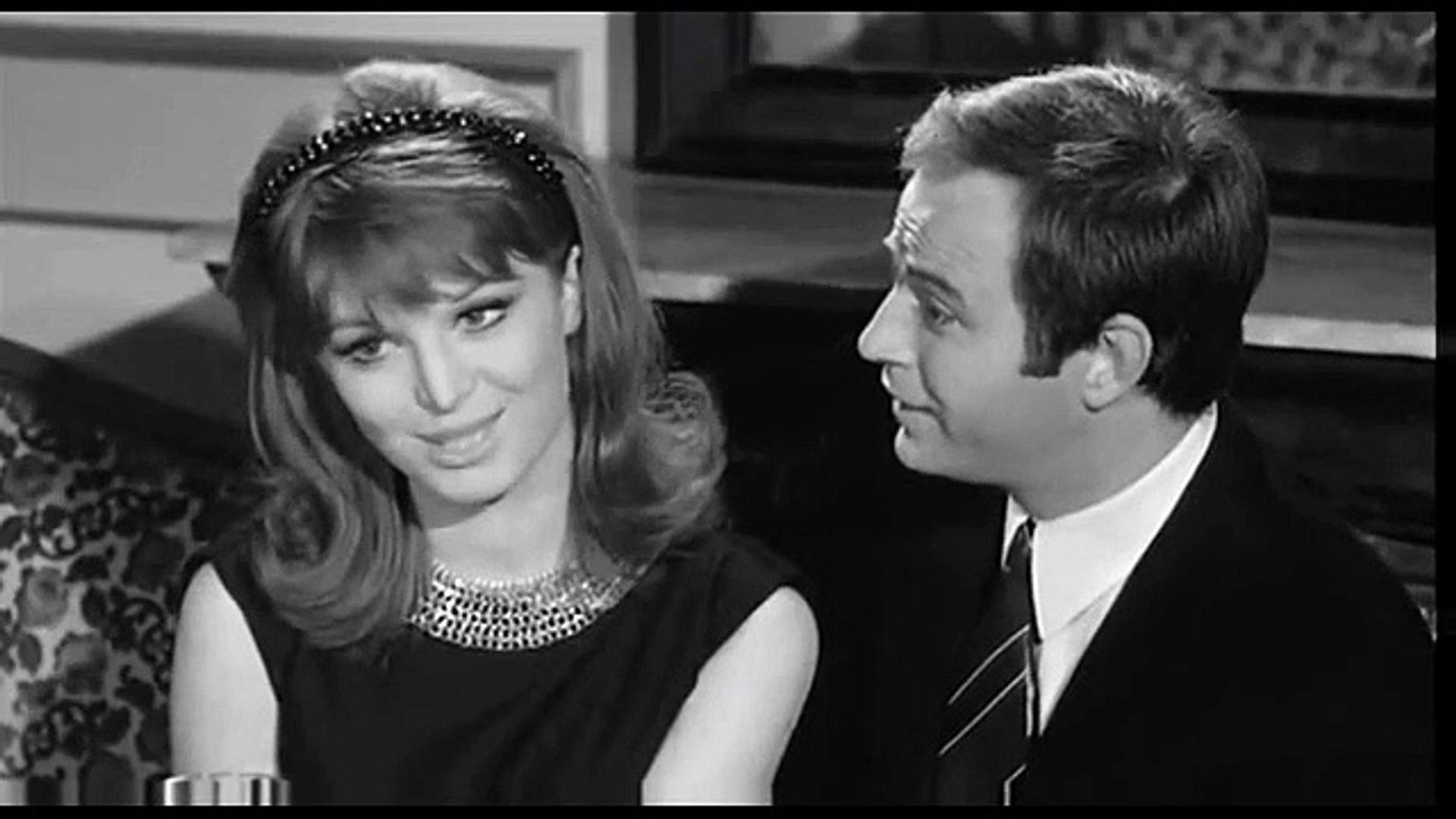 Veneri in collegio Background