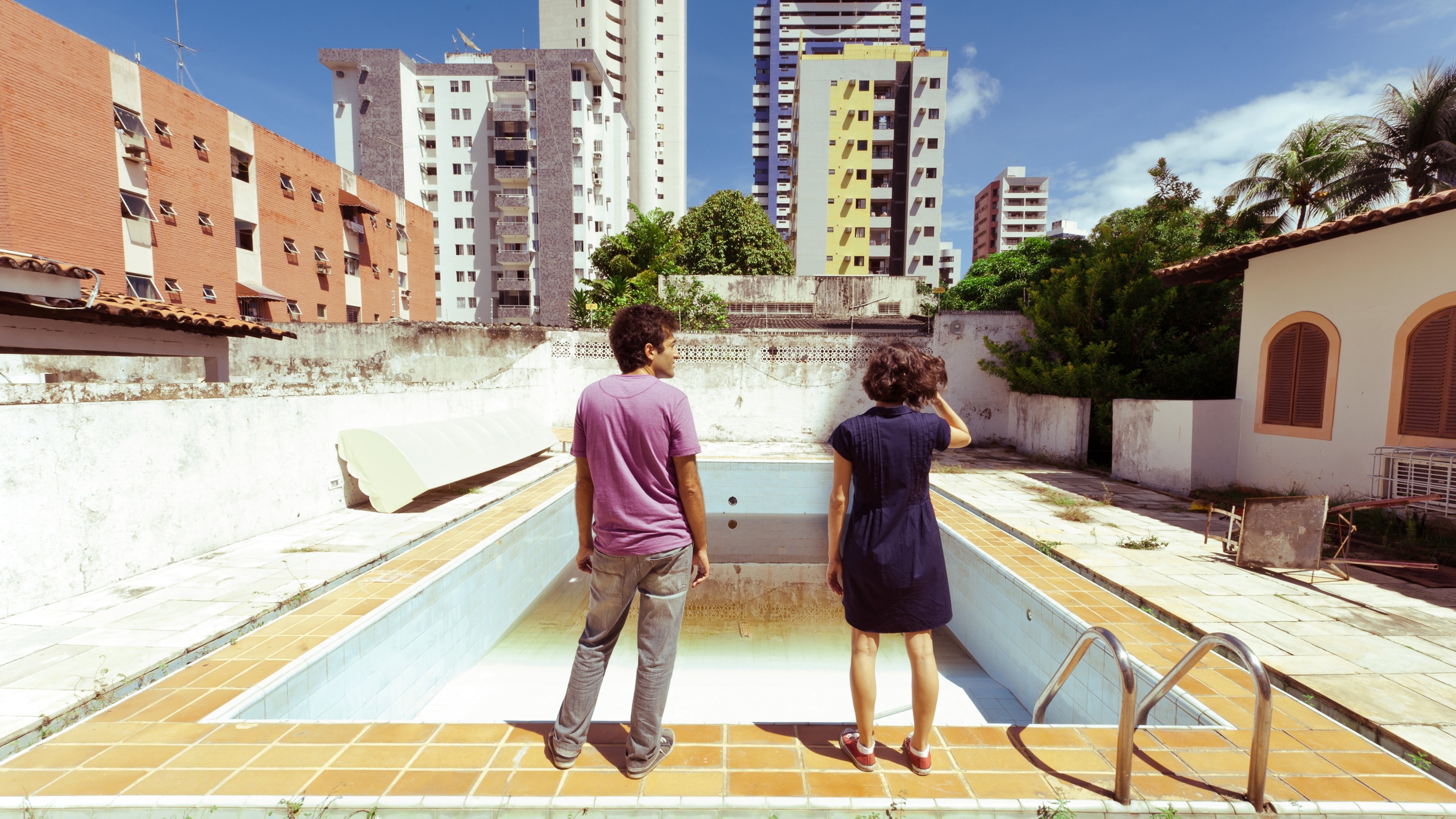 Neighboring Sounds Background