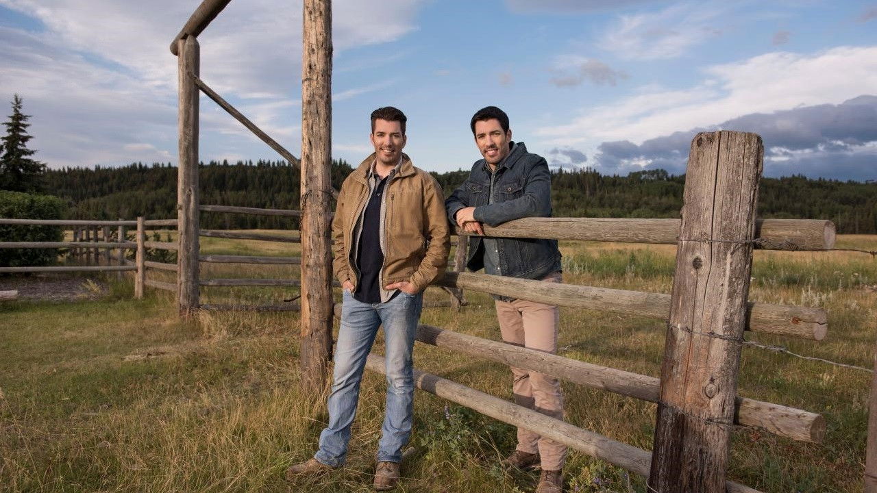 Property Brothers at Home Background