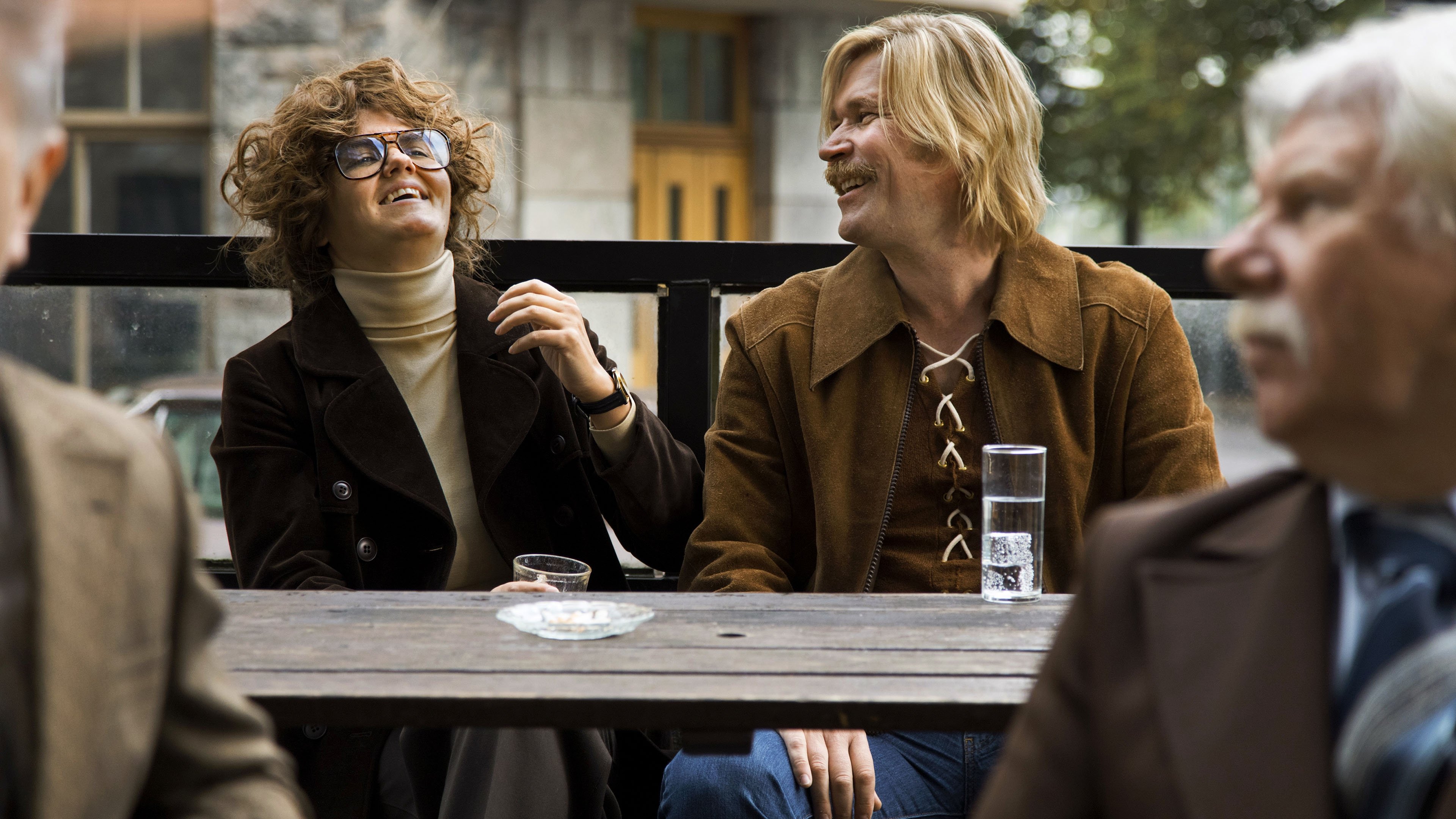 King of Hearts Background