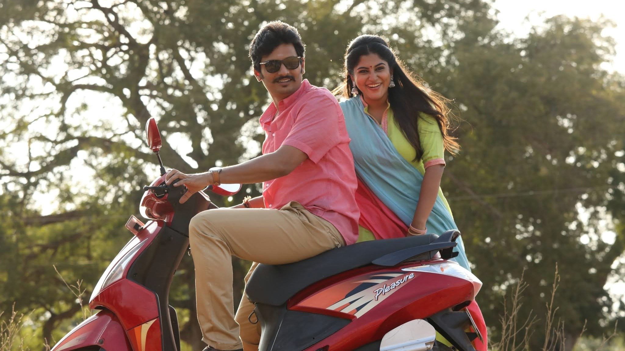 Kalathil Santhippom Background