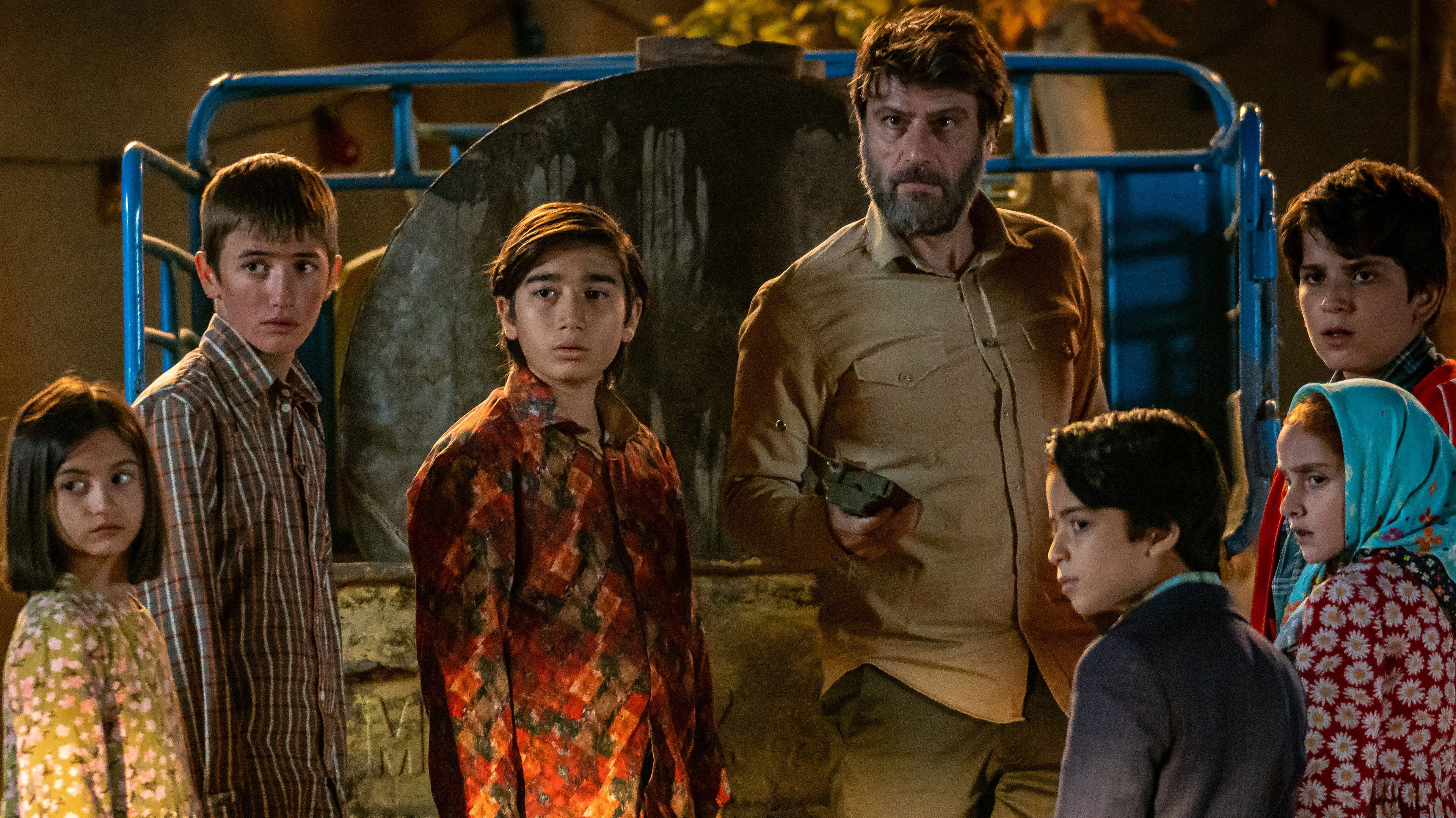 Kianoush's Garden Background